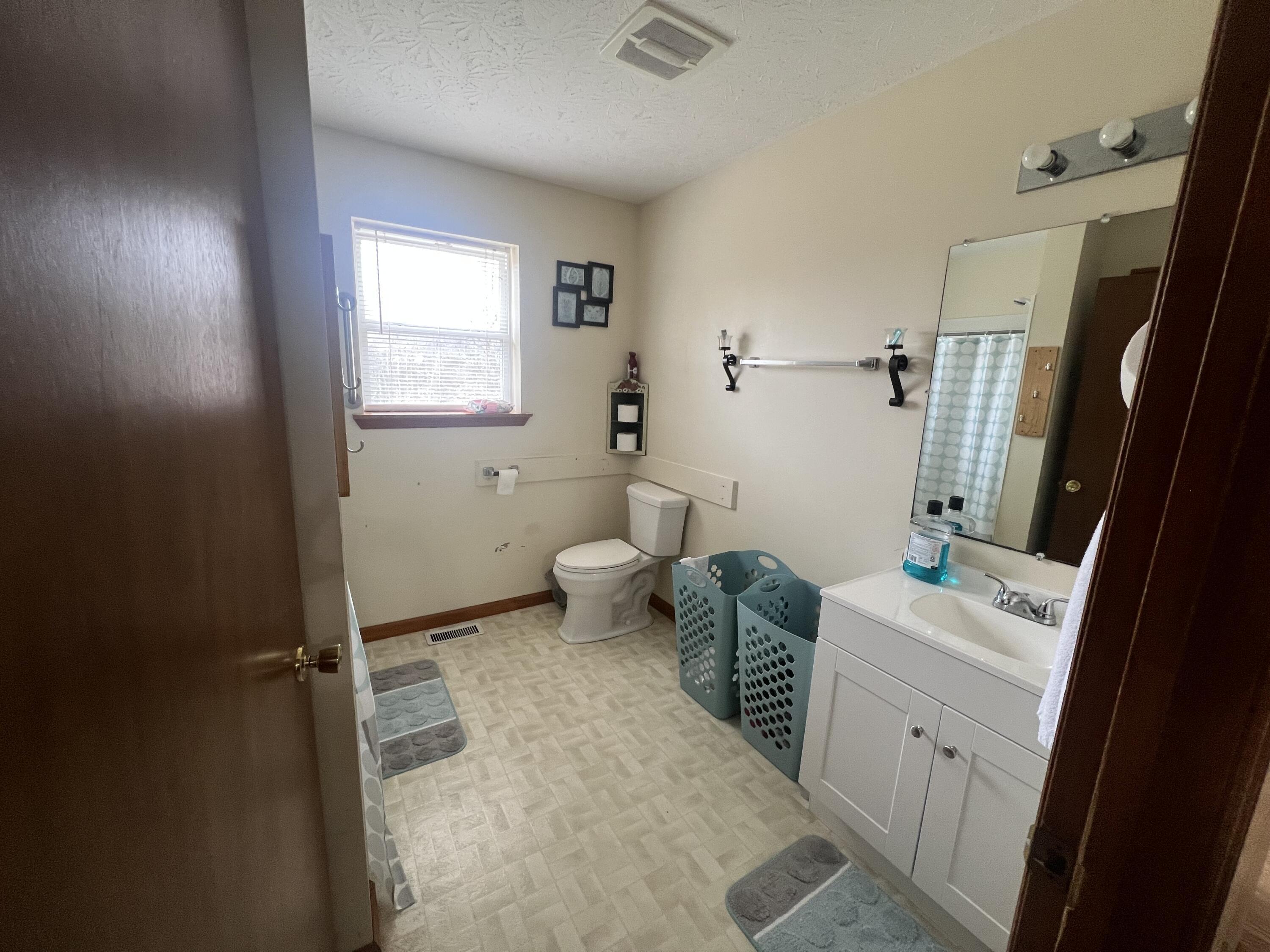 123 Quisenberry Road Property Photo 8