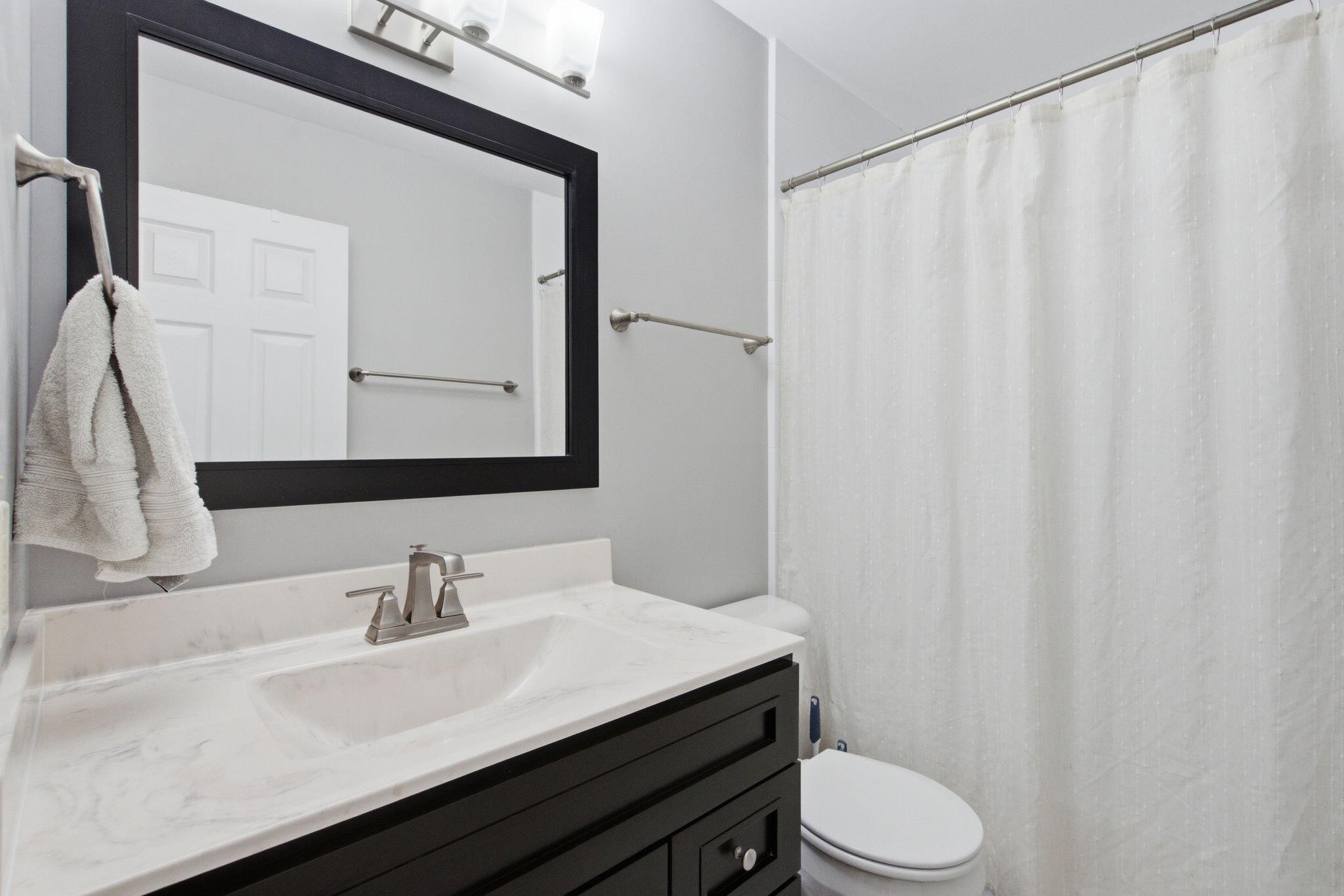 2208 Valencia Drive Property Photo 10