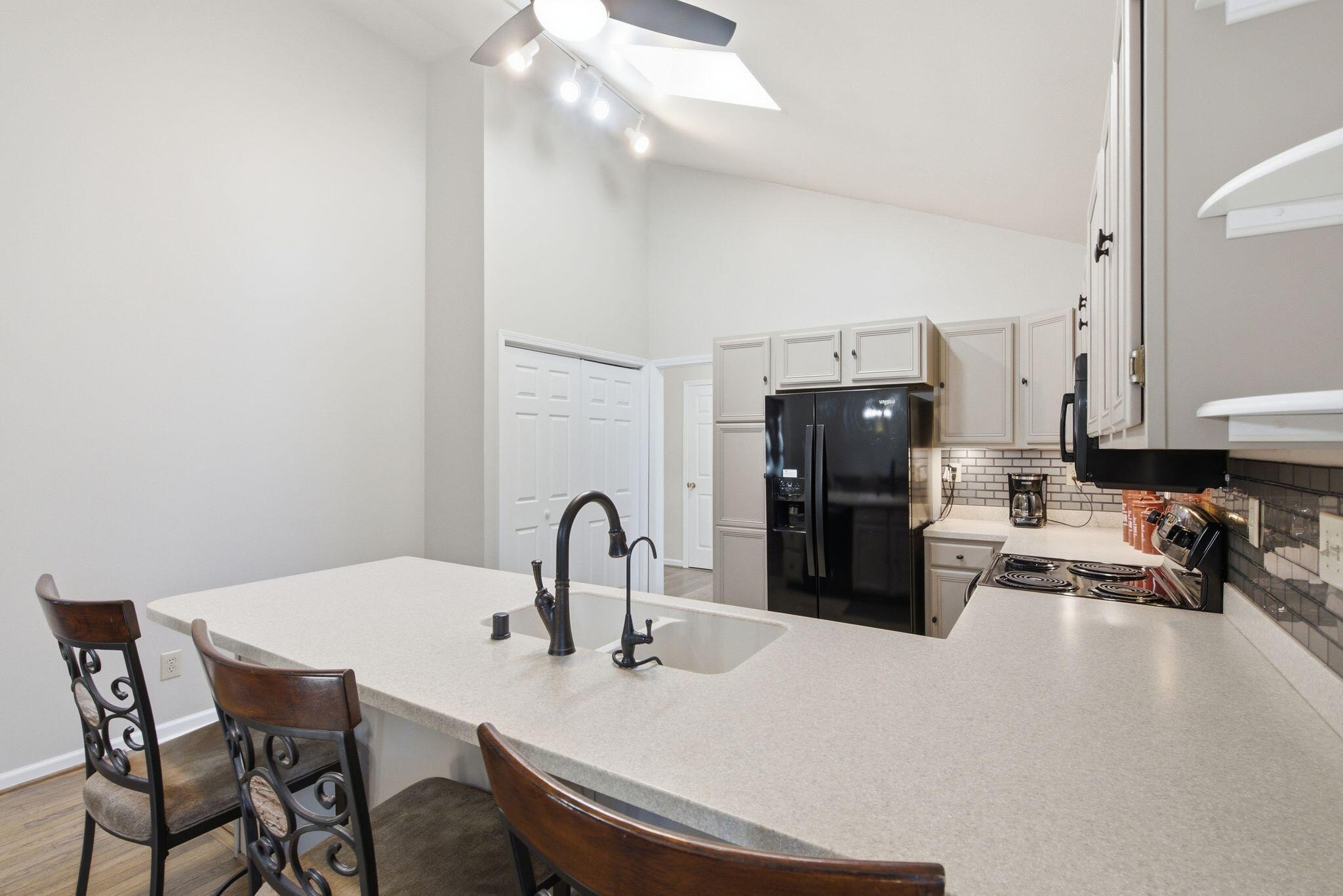 2208 Valencia Drive Property Photo 23