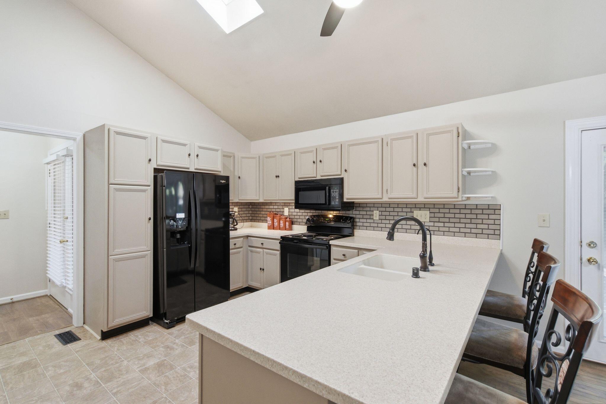 2208 Valencia Drive Property Photo 24