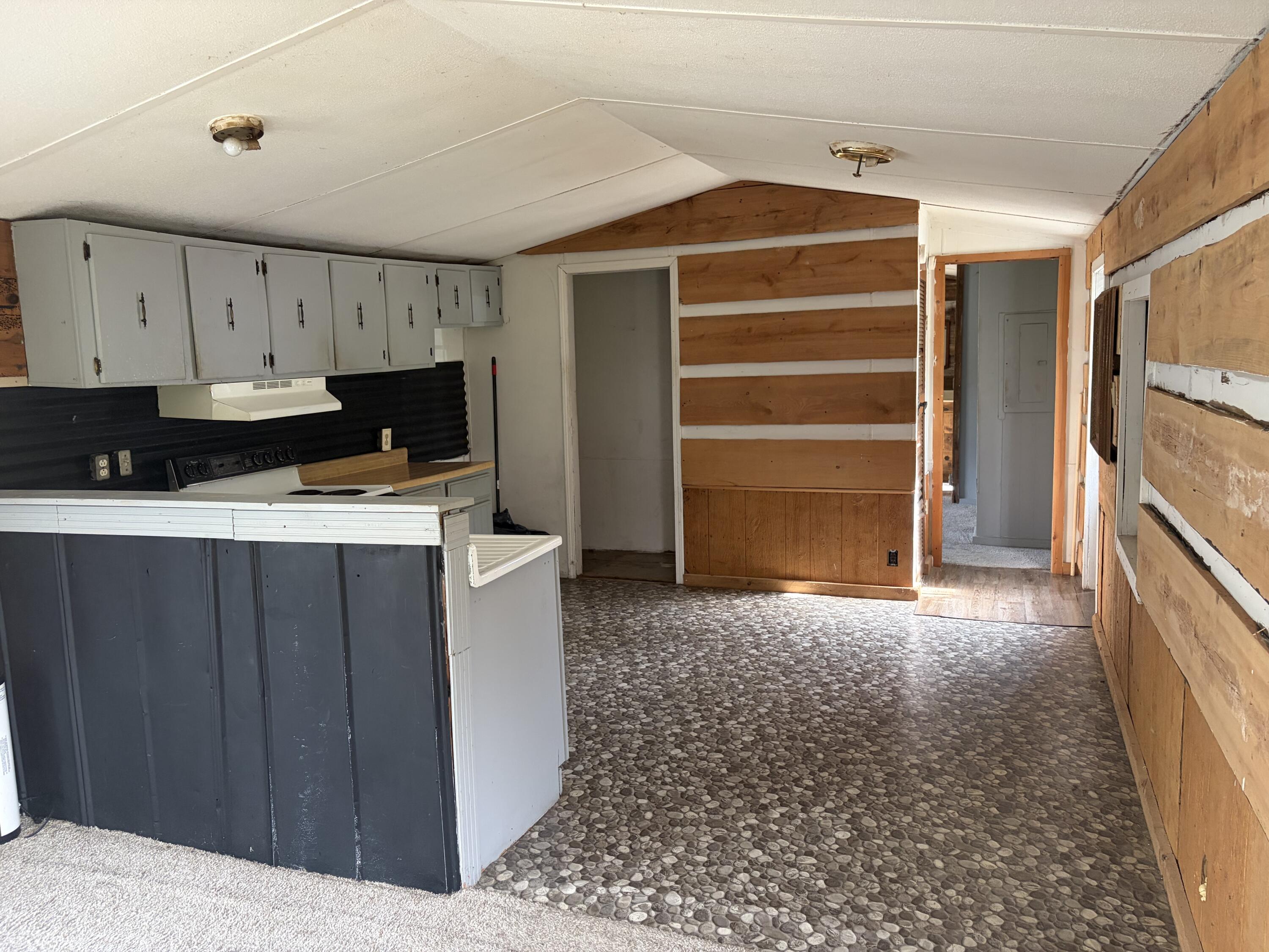 202 White Oak Road Property Photo 7