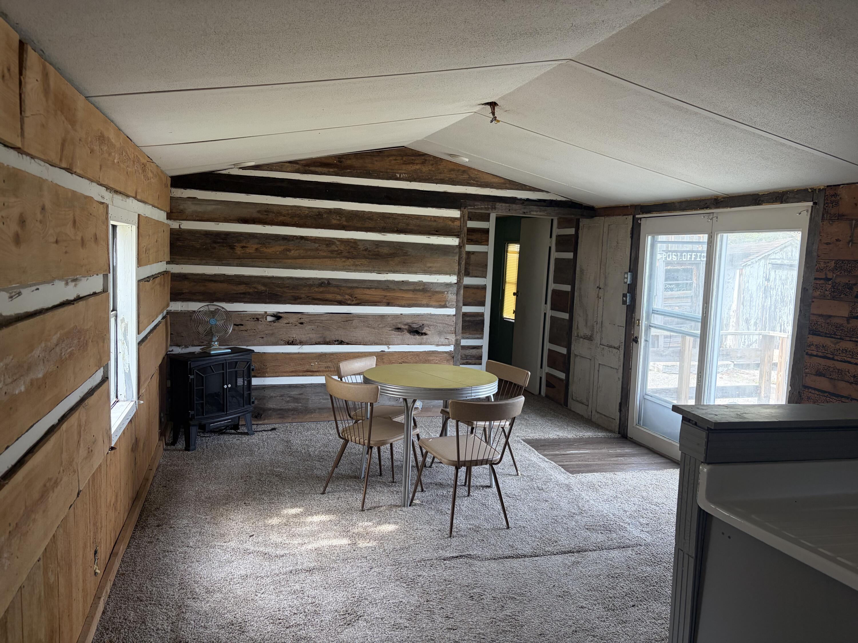 202 White Oak Road Property Photo 8
