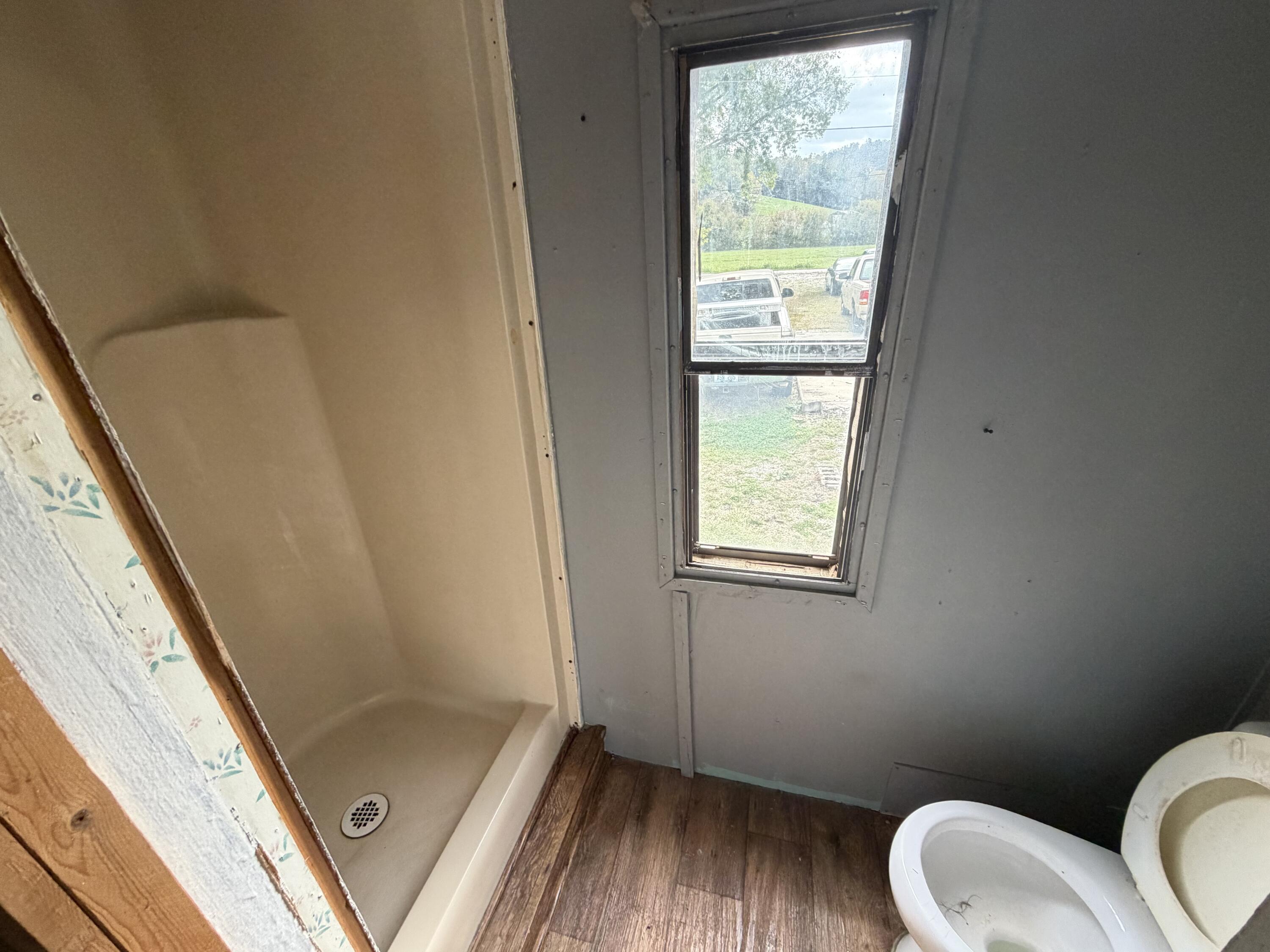 202 White Oak Road Property Photo 9