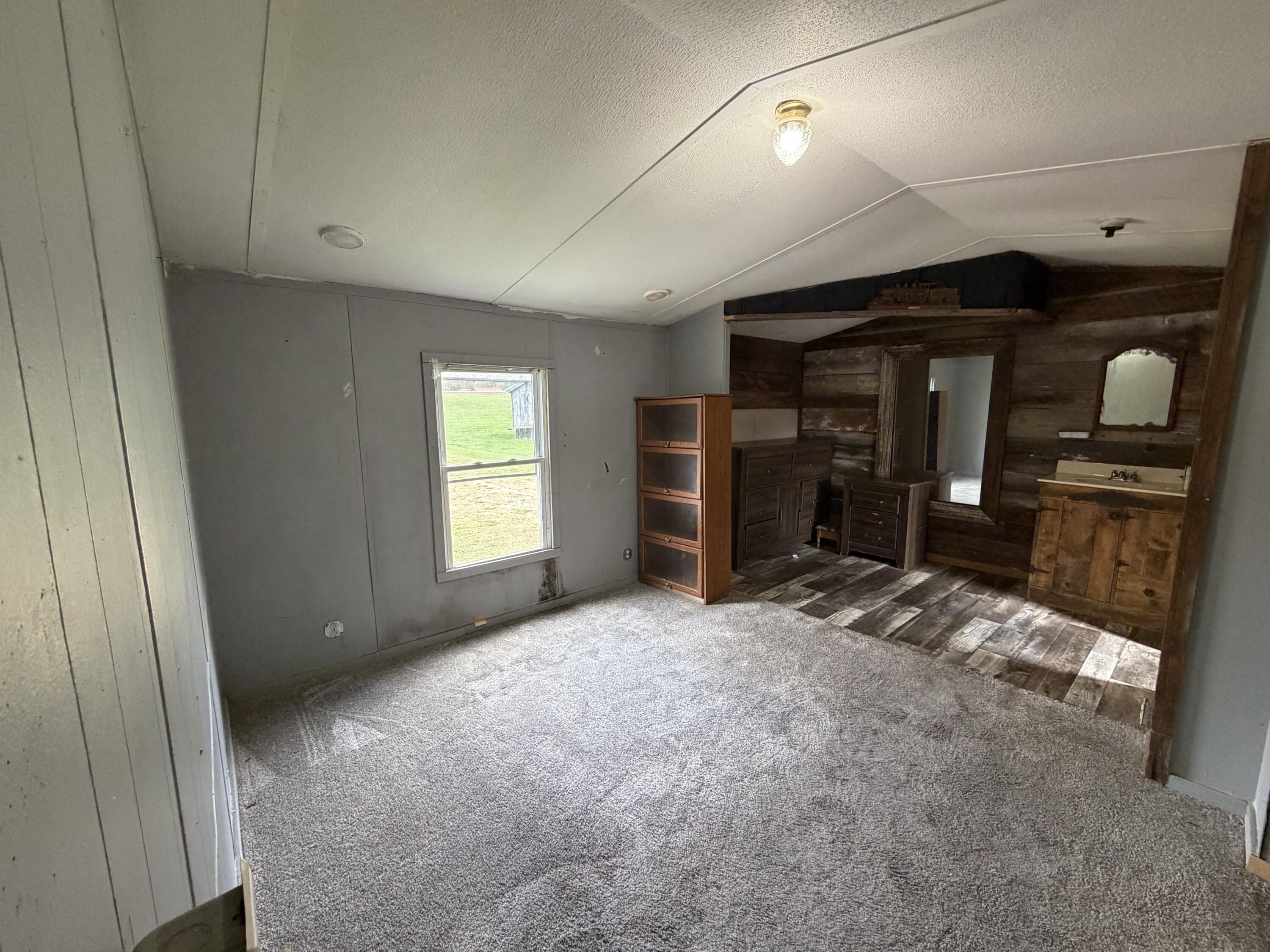 202 White Oak Road Property Photo 11