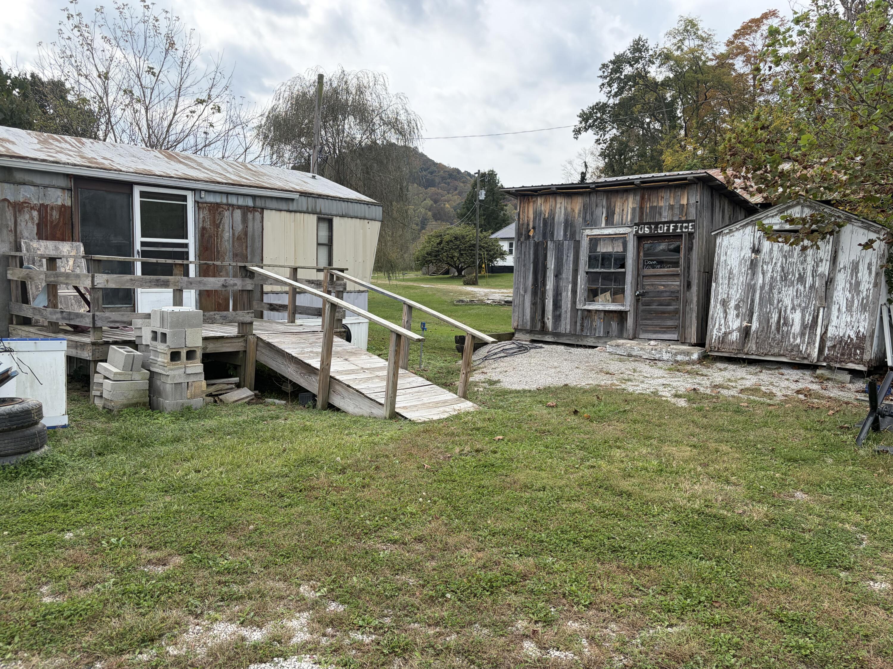 202 White Oak Road Property Photo 14