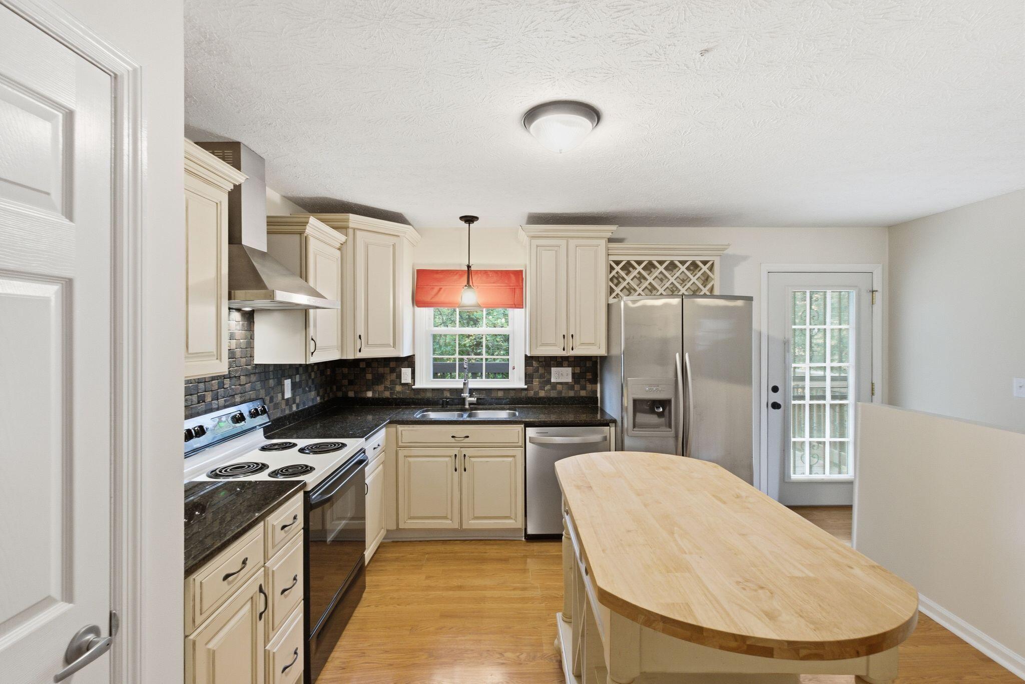 3499 Ormond Circle Property Photo 15
