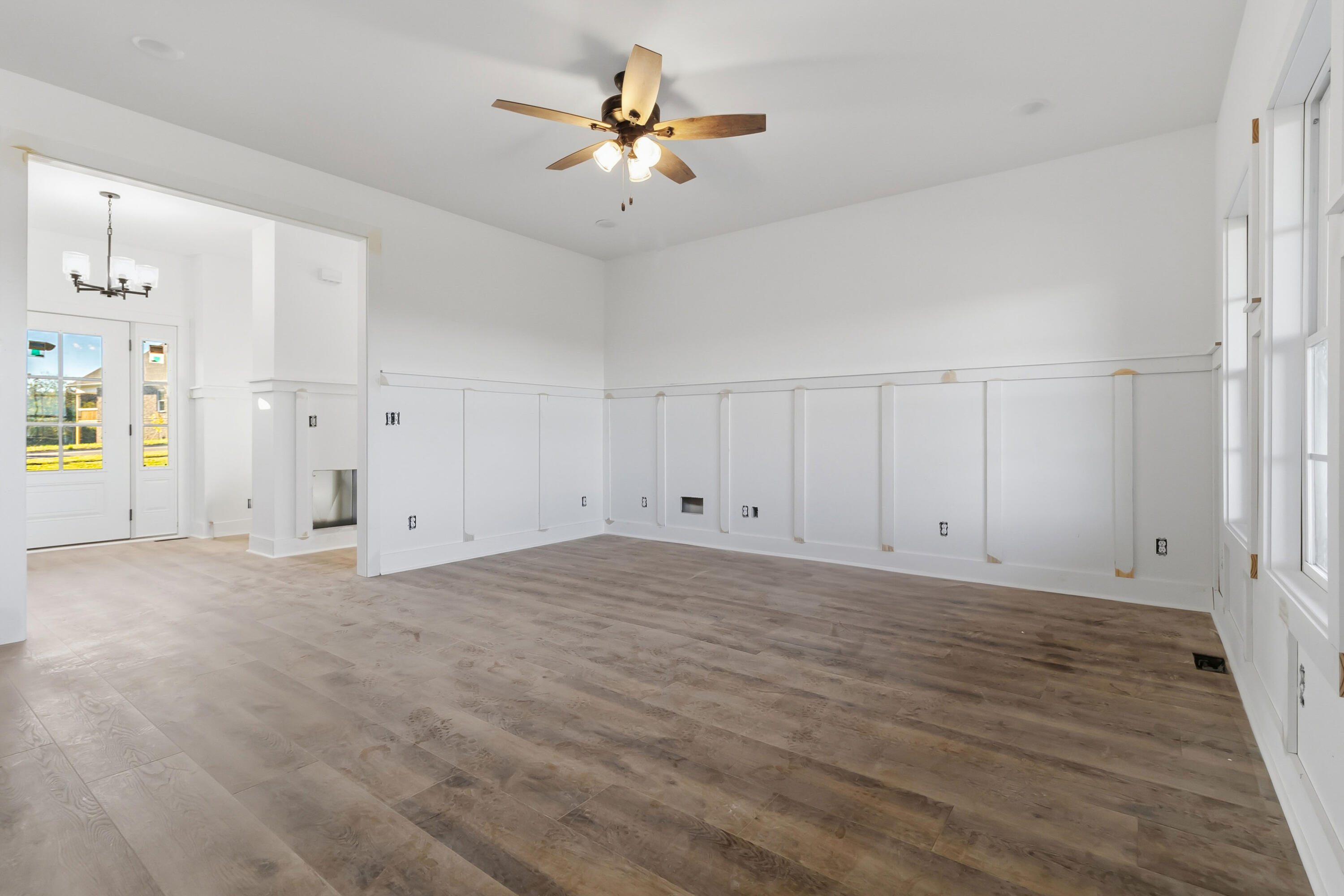 111 Dawn Court Property Photo 2