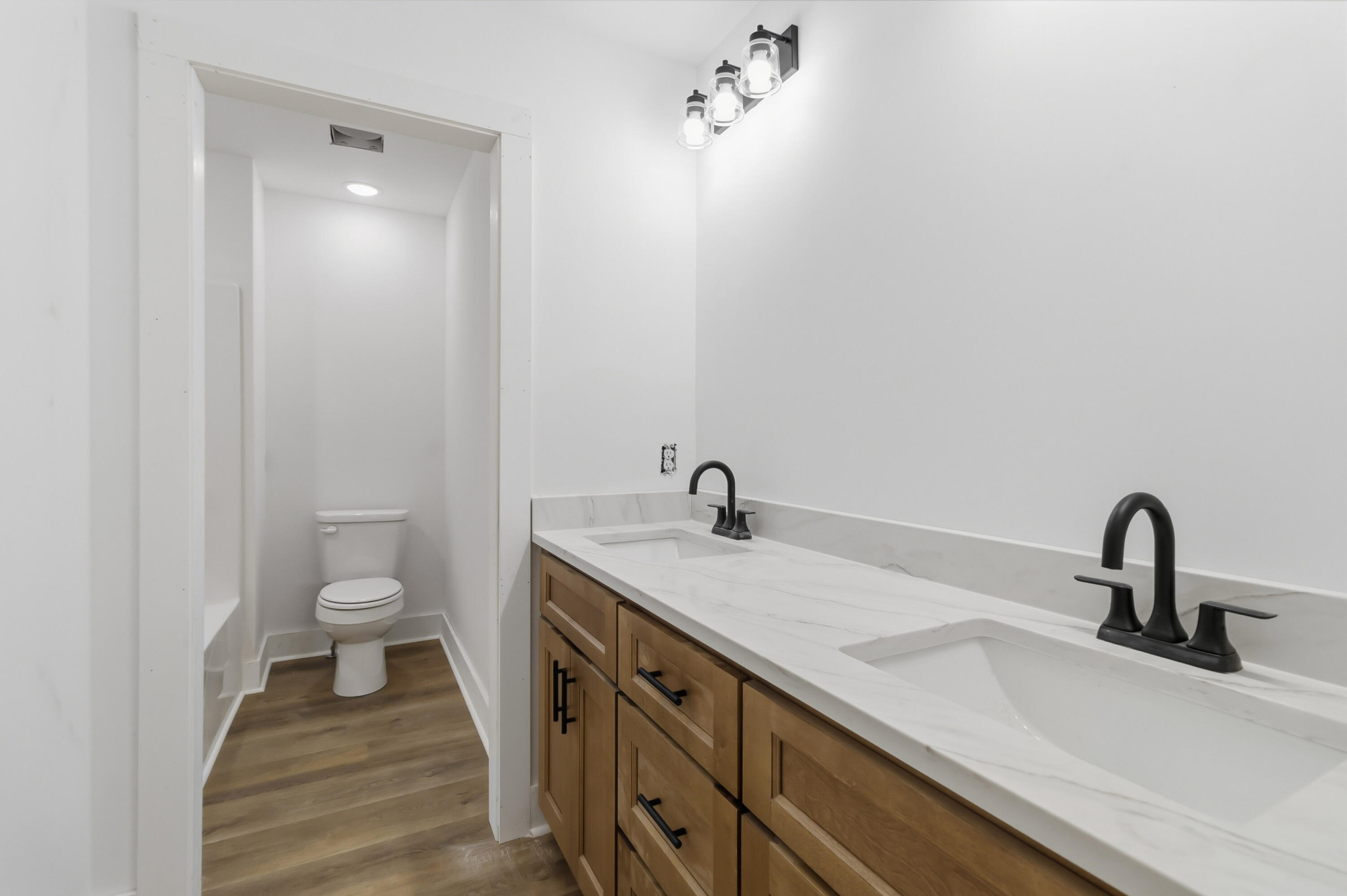 111 Dawn Court Property Photo 27