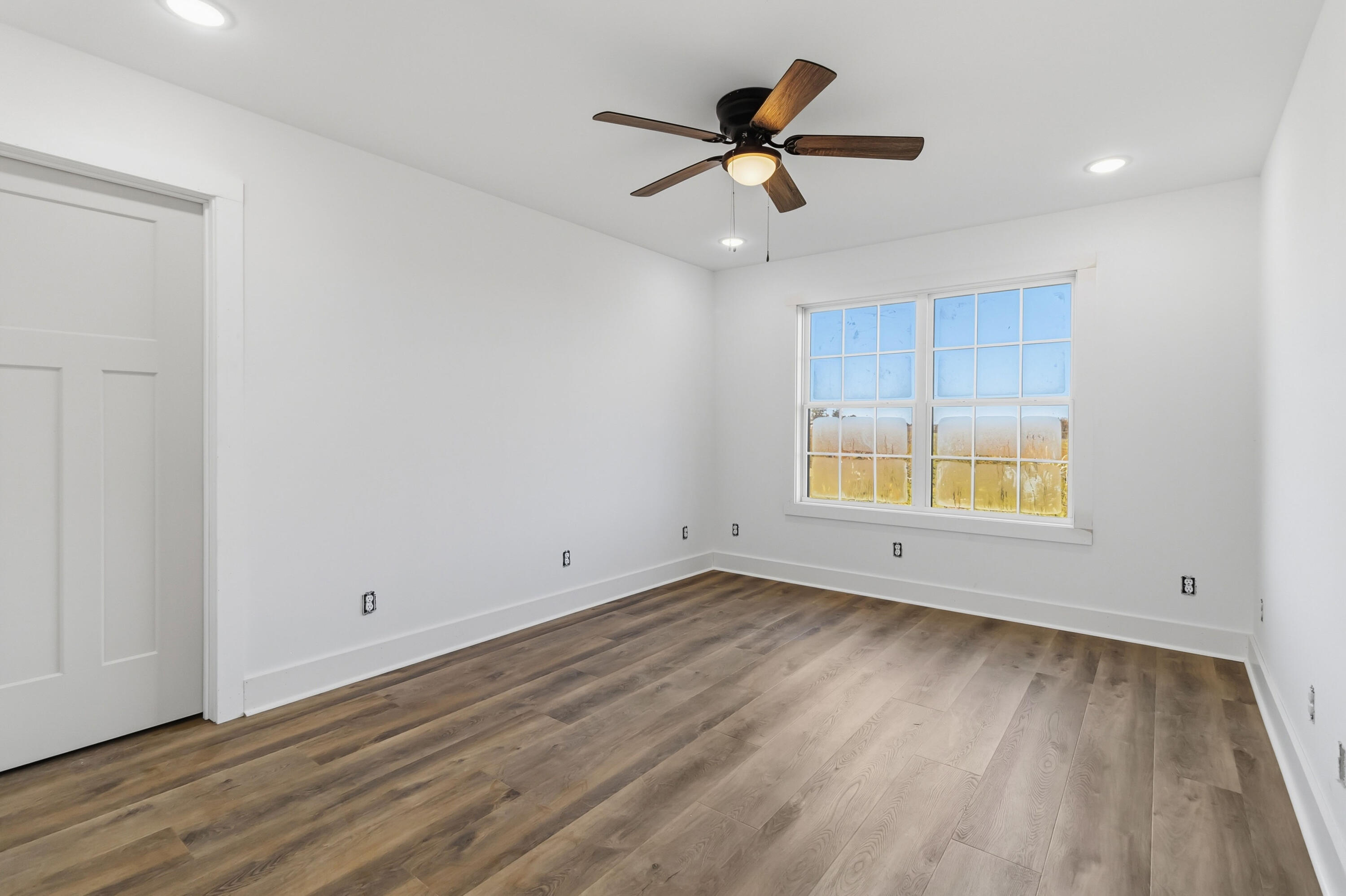 111 Dawn Court Property Photo 29