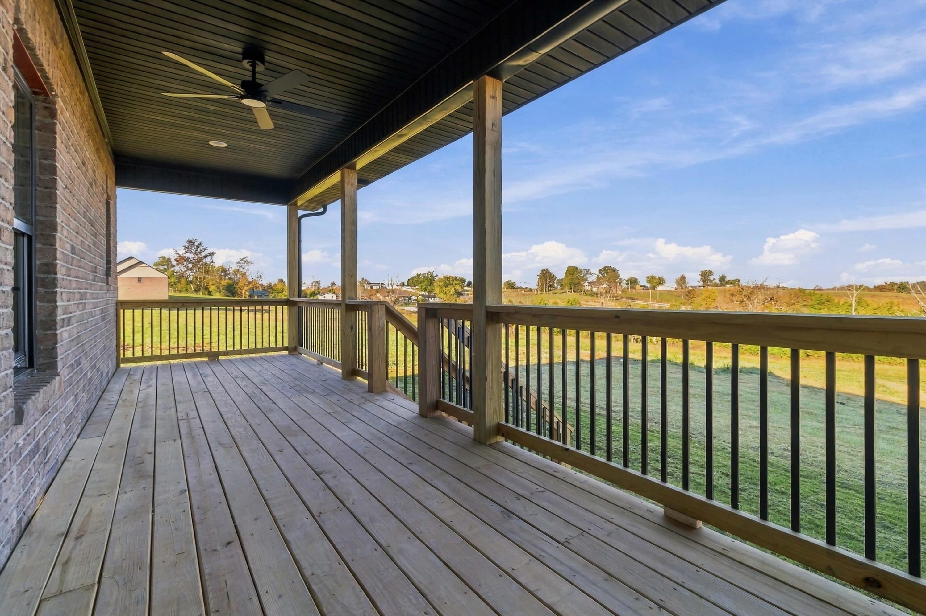 111 Dawn Court Property Photo 33