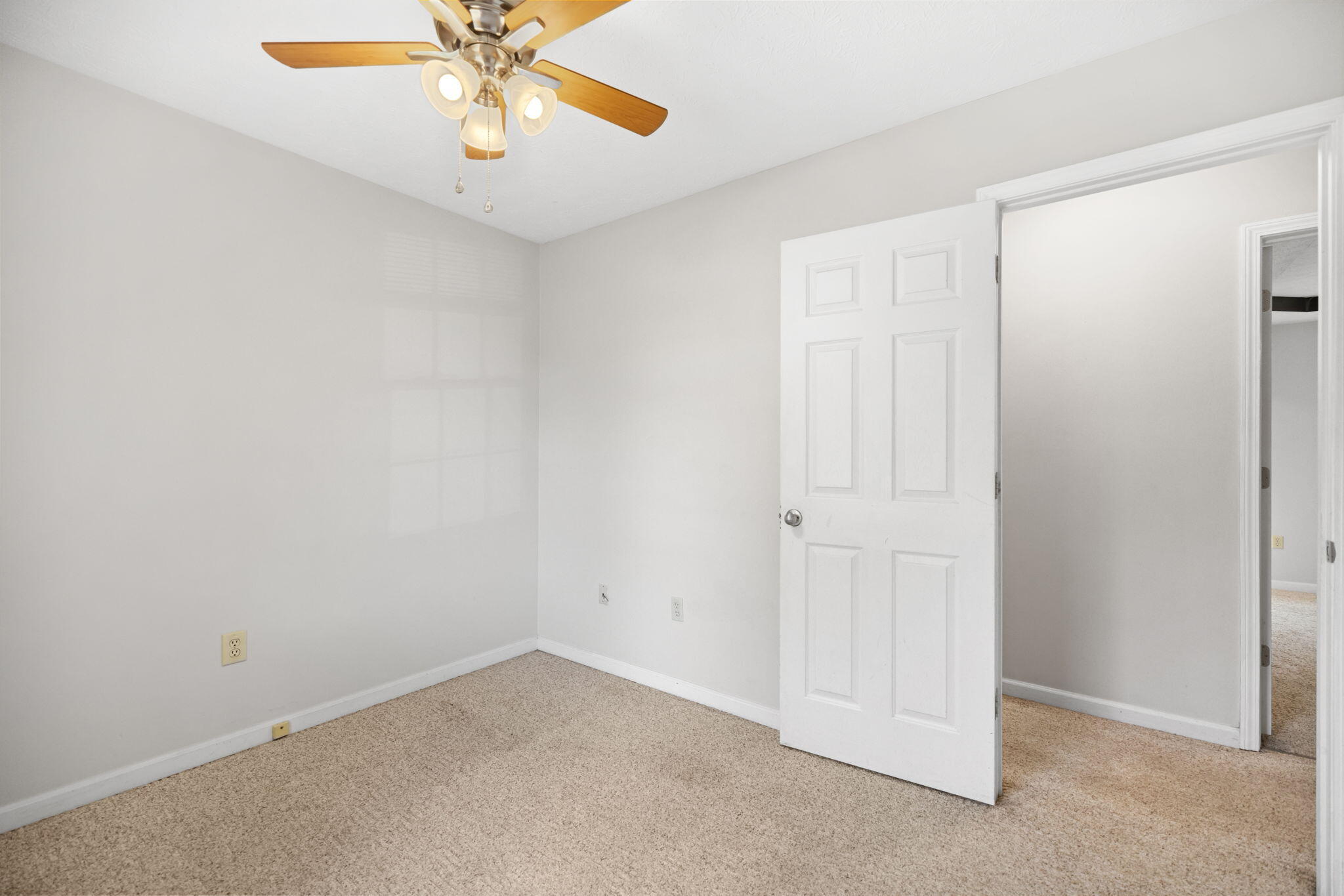 990 Grand Central Boulevard Property Photo 35