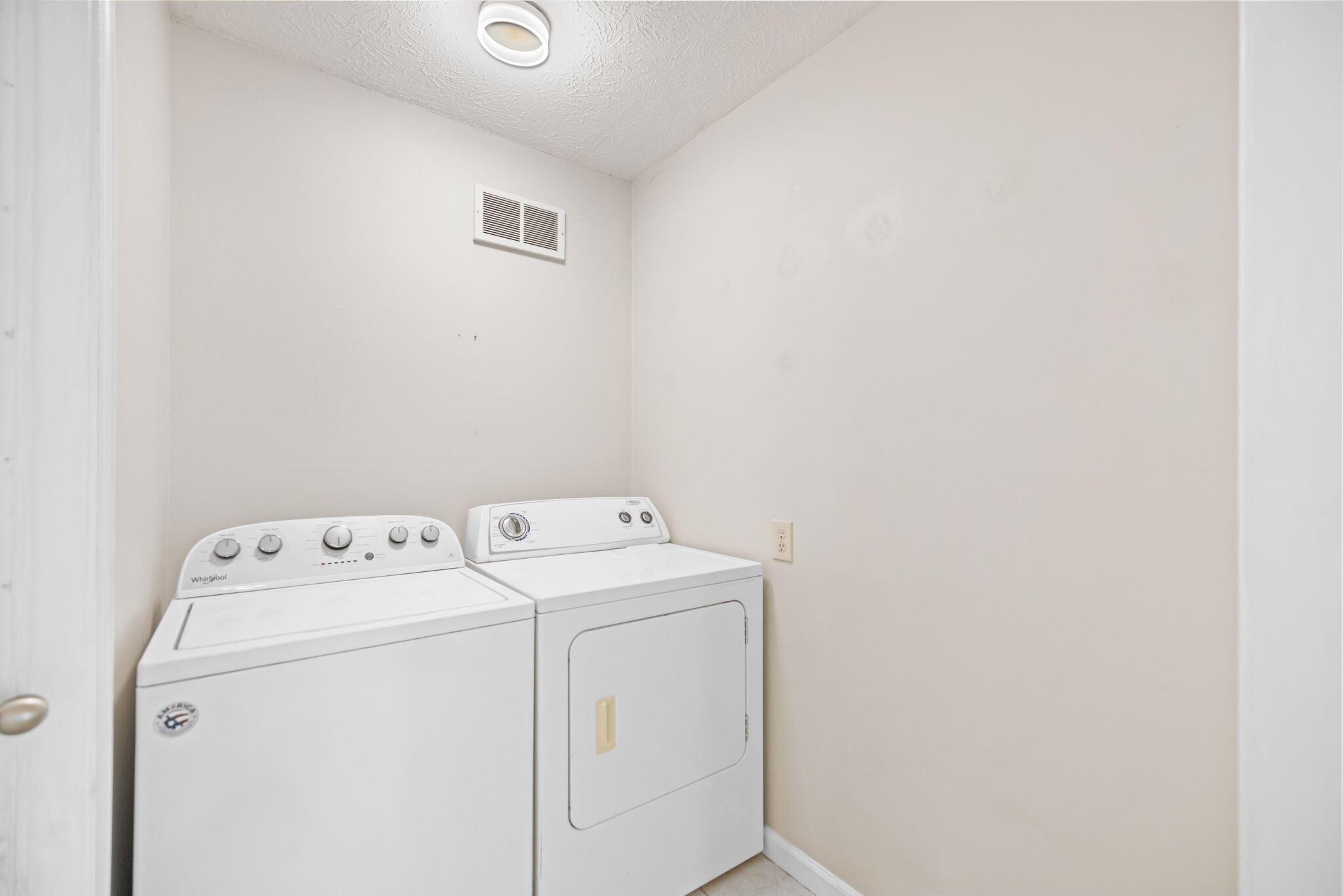 990 Grand Central Boulevard Property Photo 39