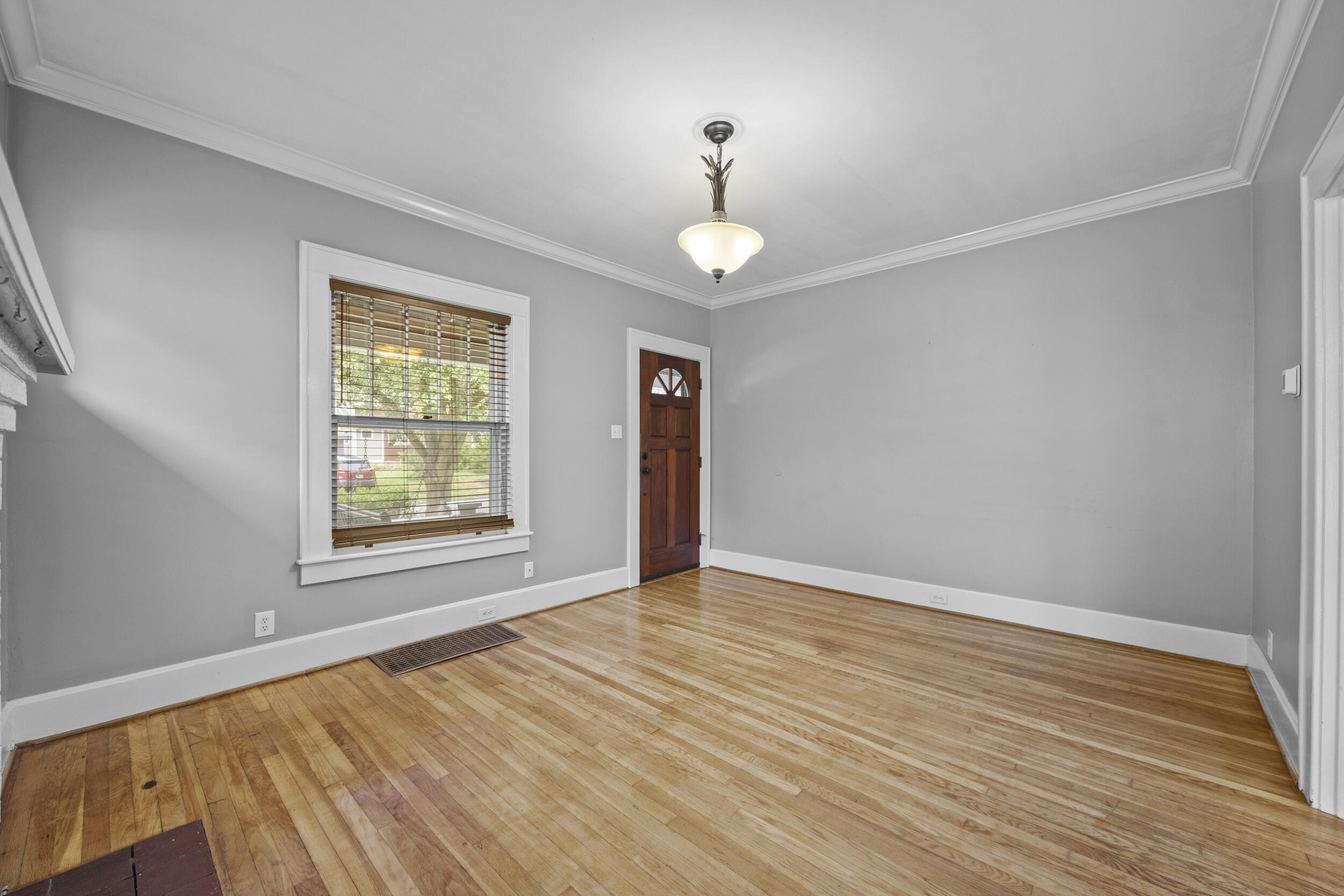 734 Tremont Avenue Property Photo 9