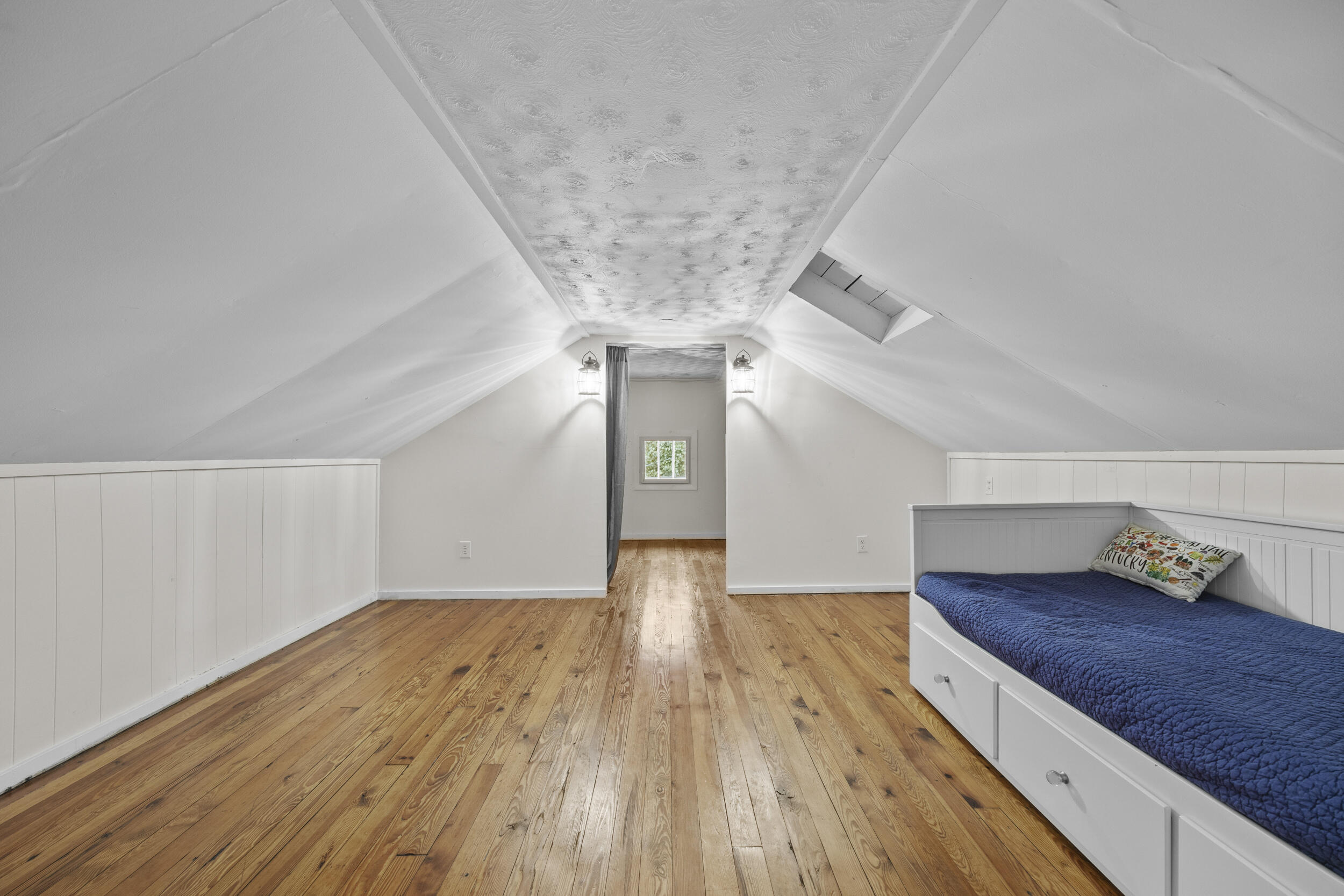 734 Tremont Avenue Property Photo 32