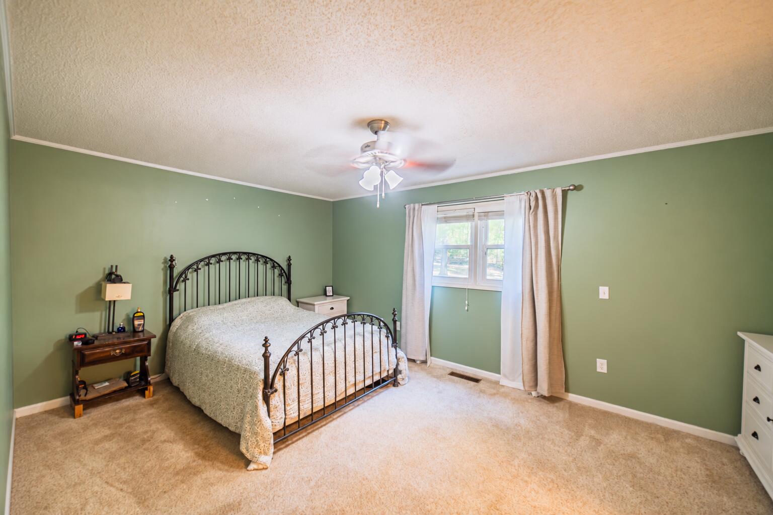 222 Sir Charles Court Property Photo 12