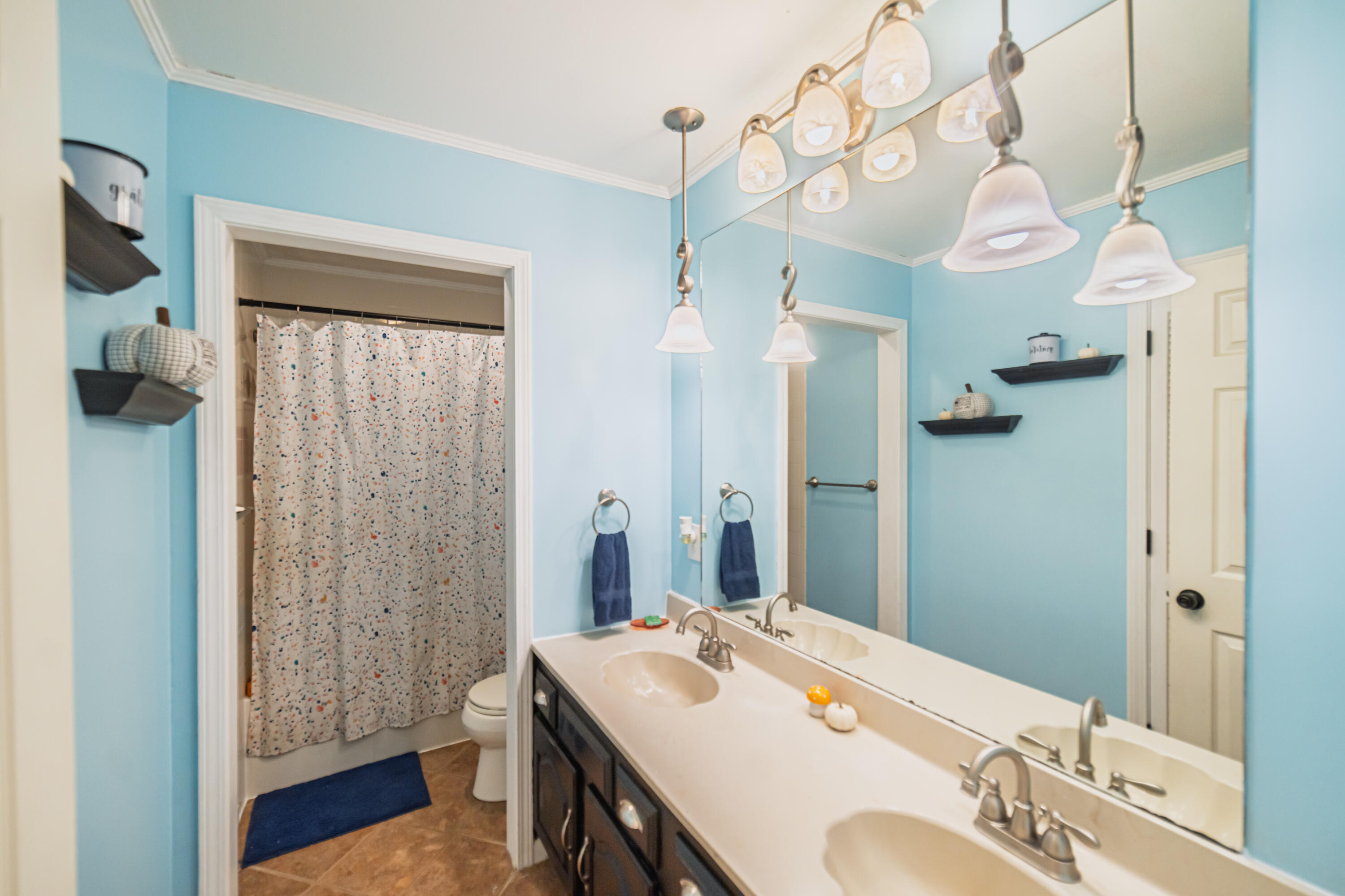 222 Sir Charles Court Property Photo 16