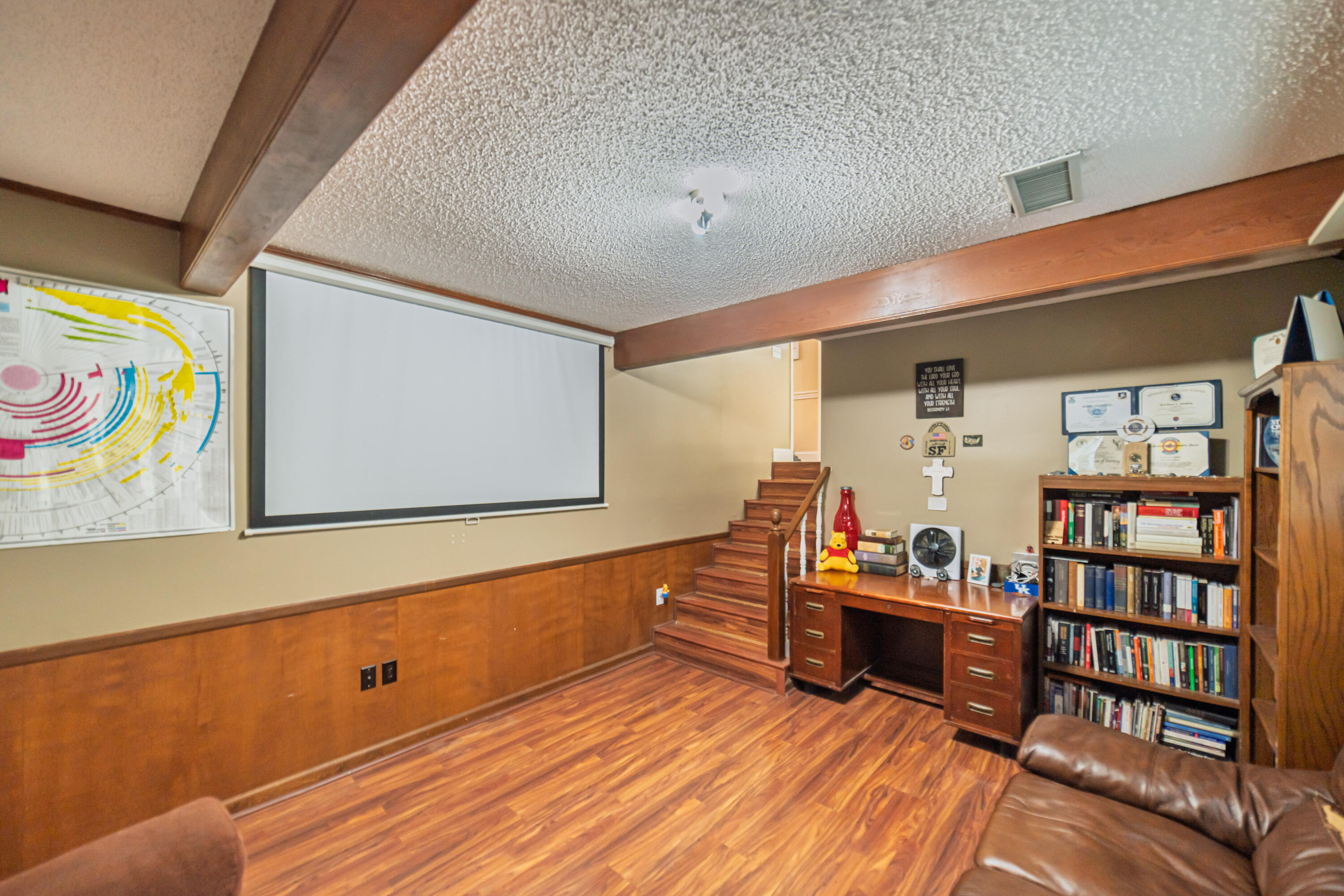 222 Sir Charles Court Property Photo 18