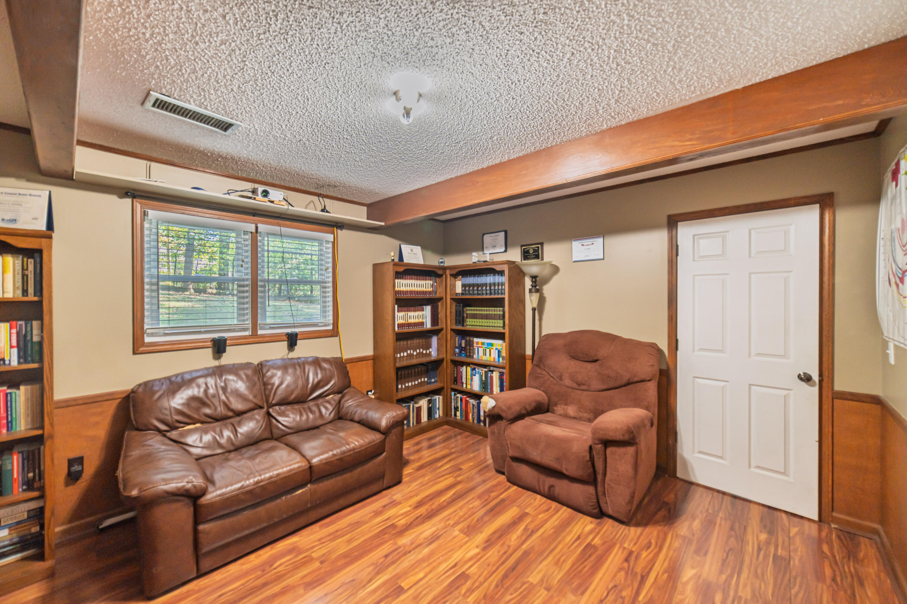 222 Sir Charles Court Property Photo 19