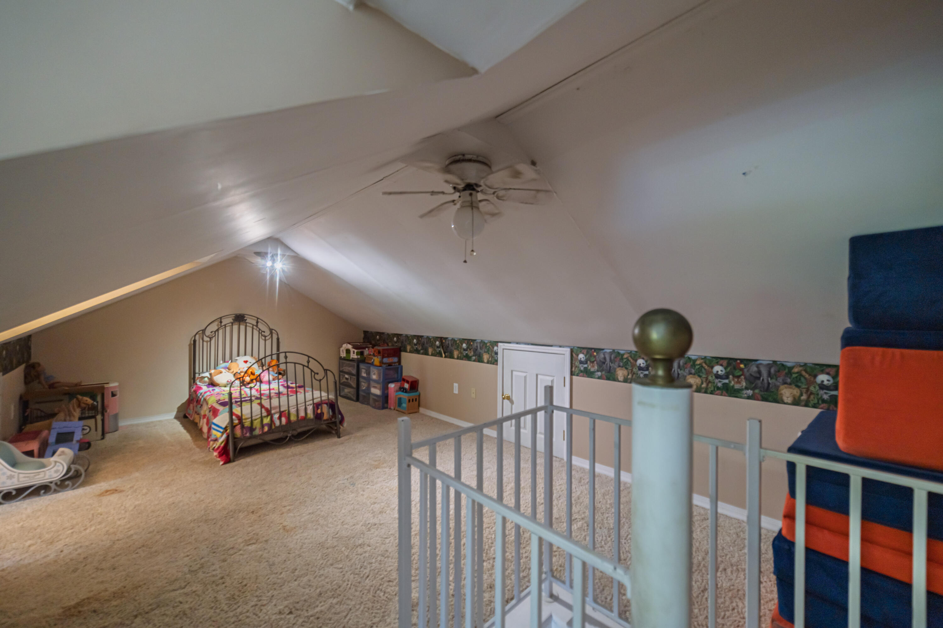 222 Sir Charles Court Property Photo 22