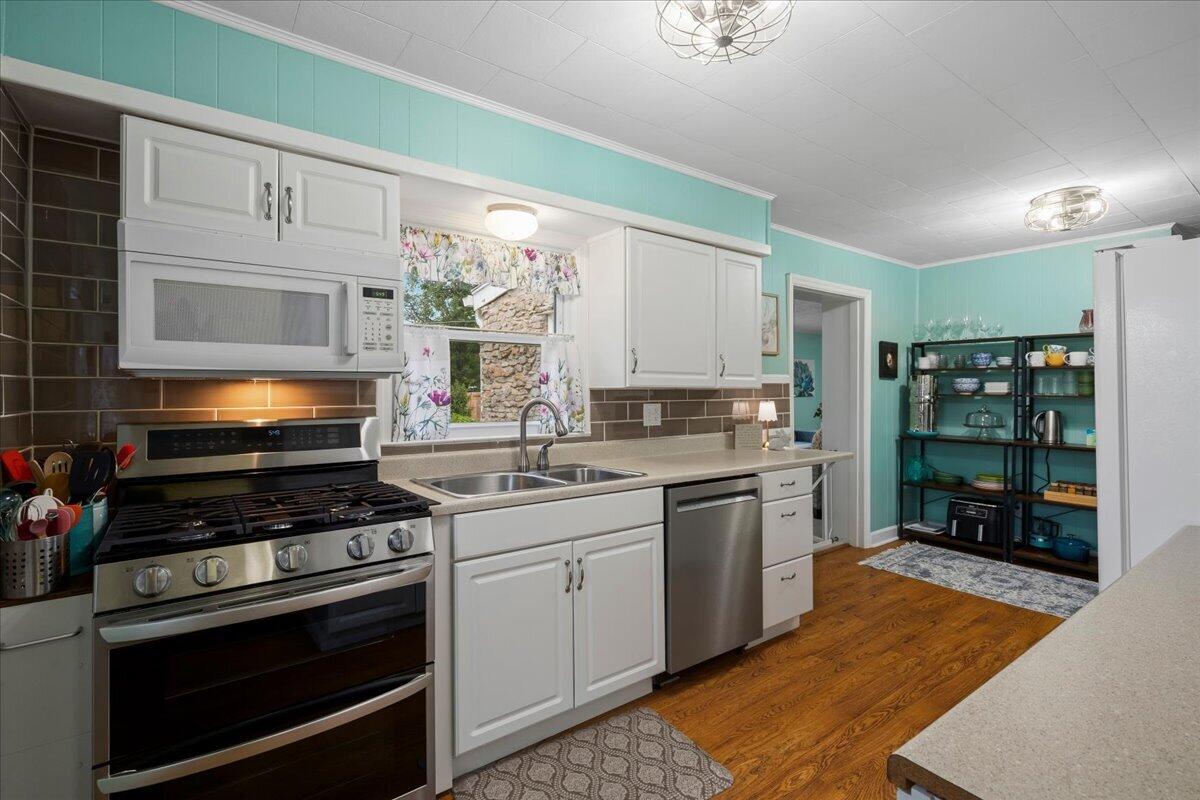 2206 Circle Drive Property Photo 7