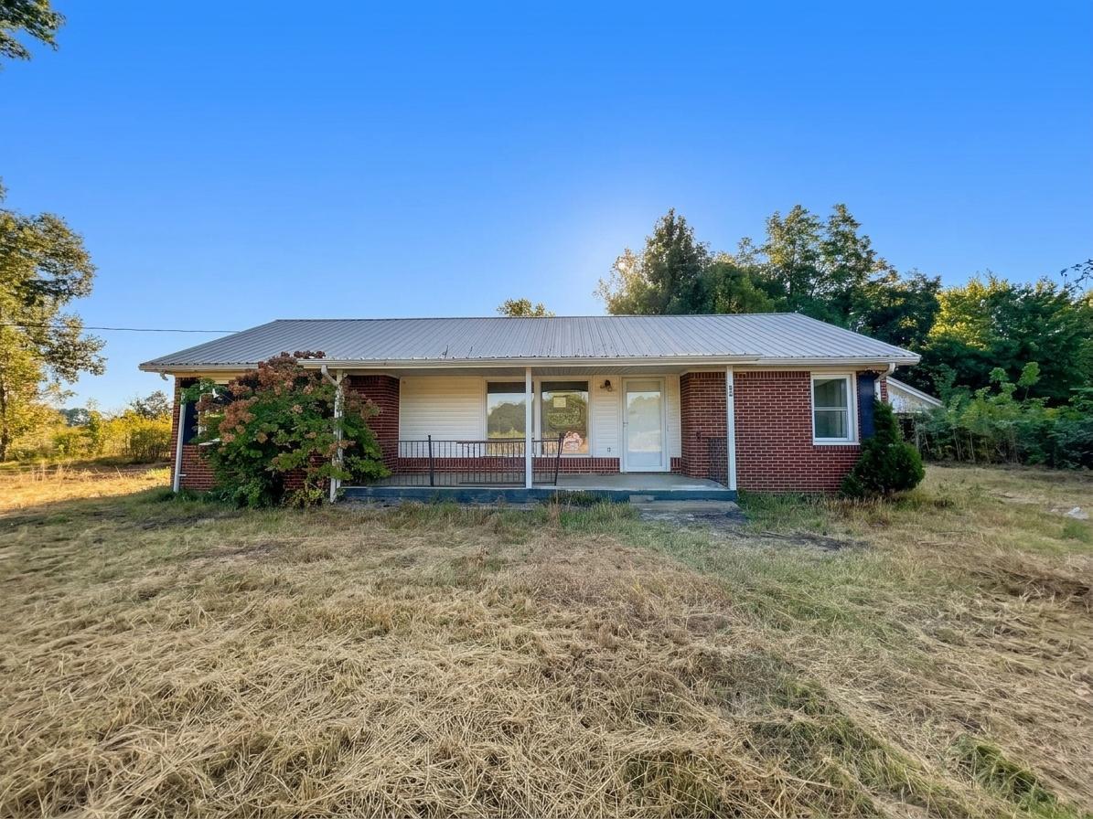 82 Ingleside Road Property Photo 1