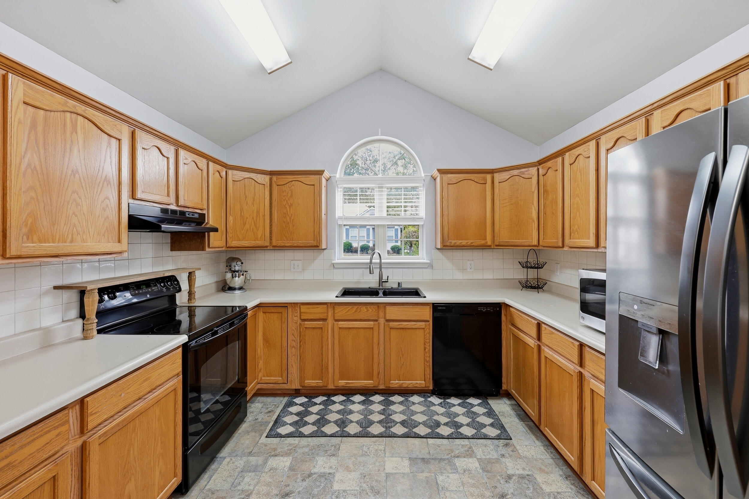 228 Colony Boulevard Property Photo 9