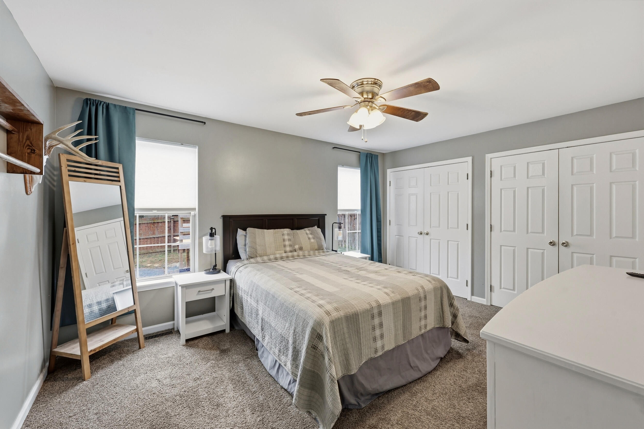 228 Colony Boulevard Property Photo 15