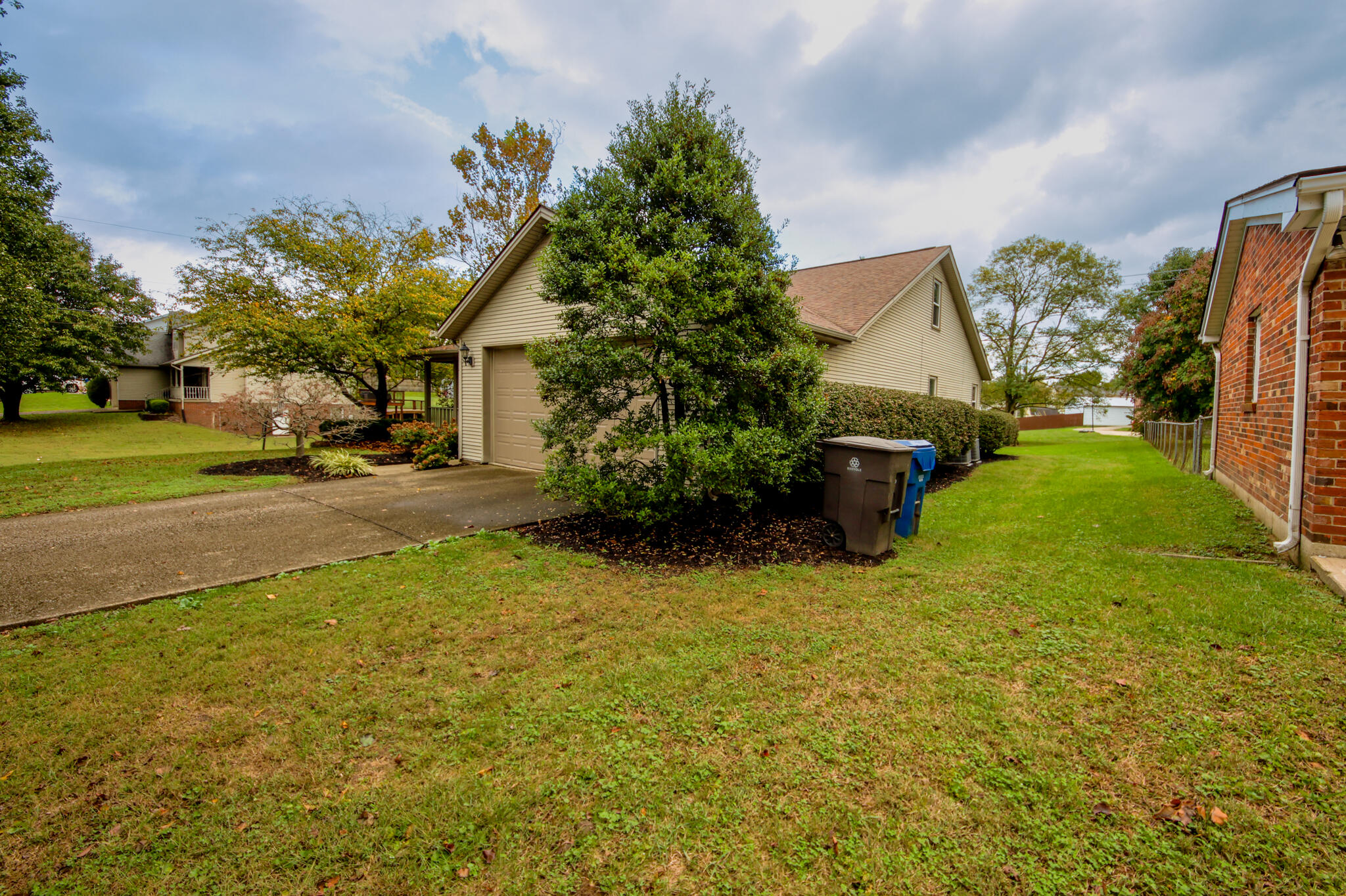 323 Skylark Drive Property Photo 38