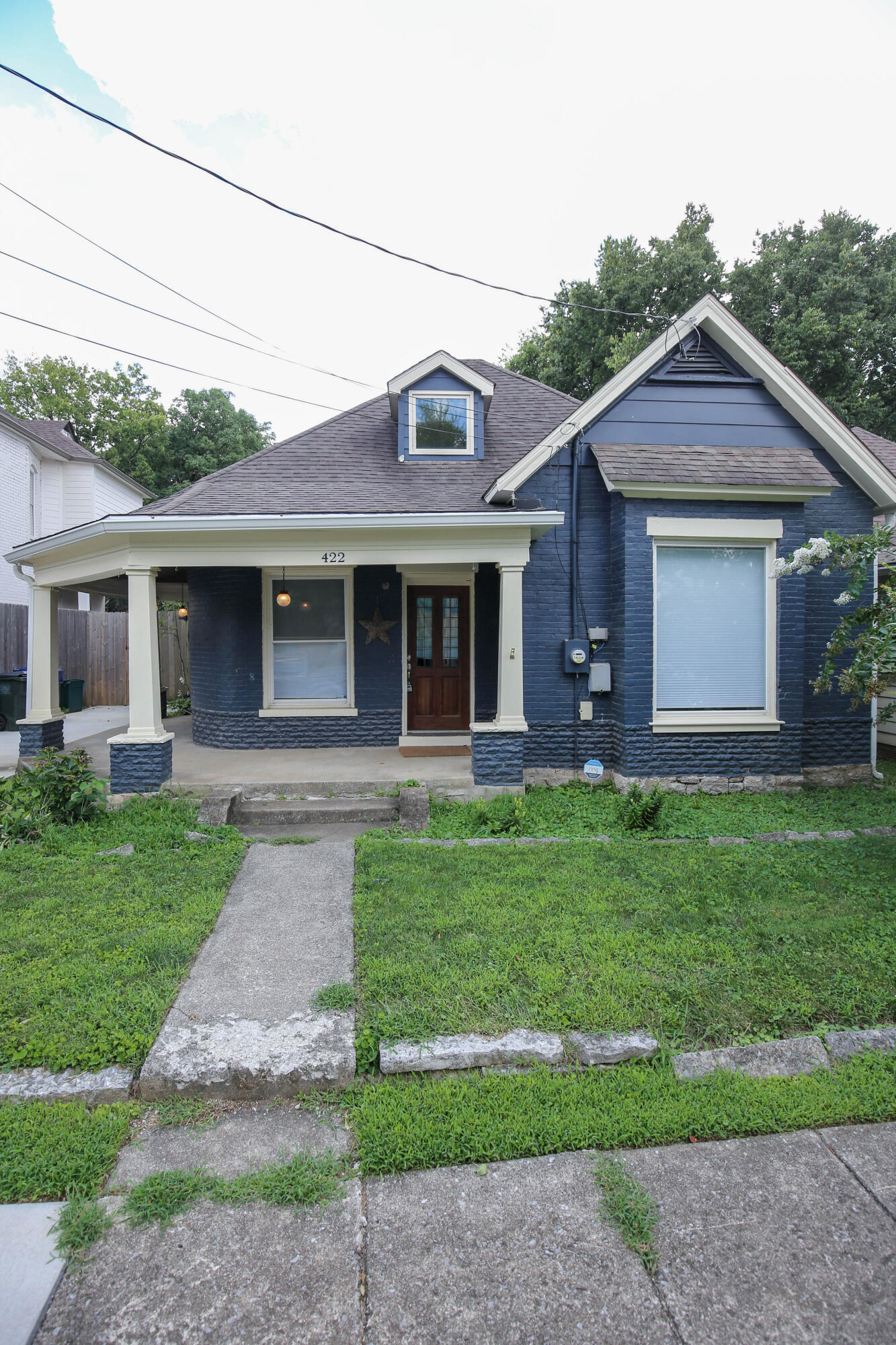 422 Johnson Avenue Property Photo 3