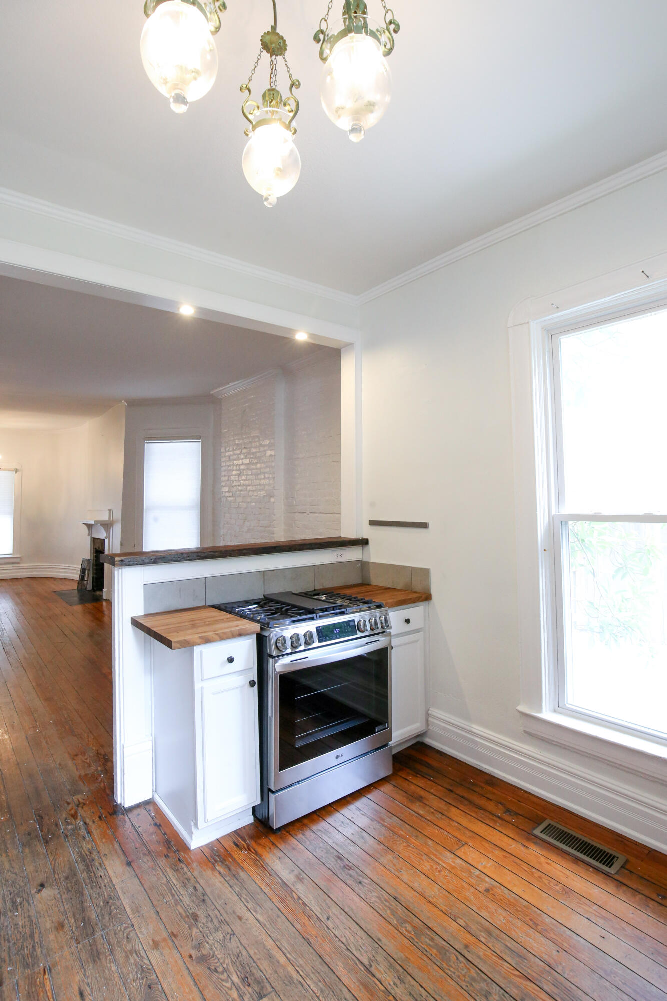 422 Johnson Avenue Property Photo 12