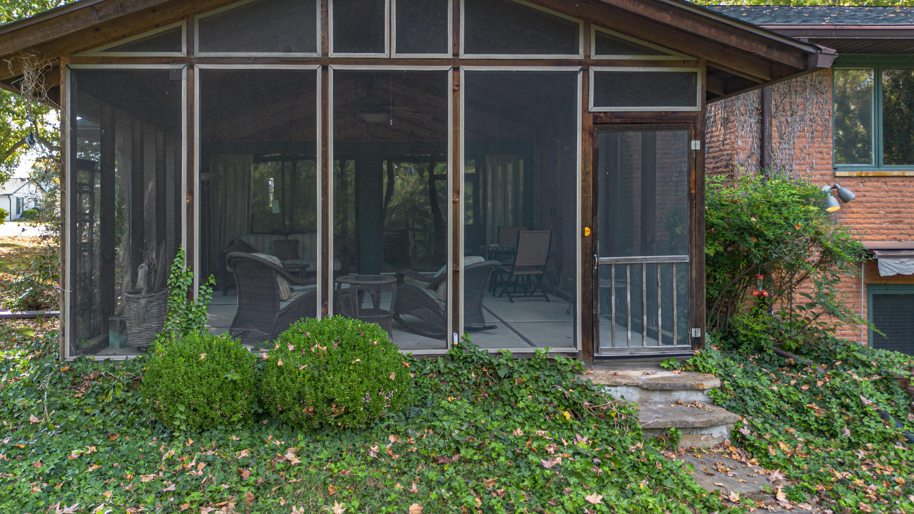 1010 Brand Street Property Photo 7