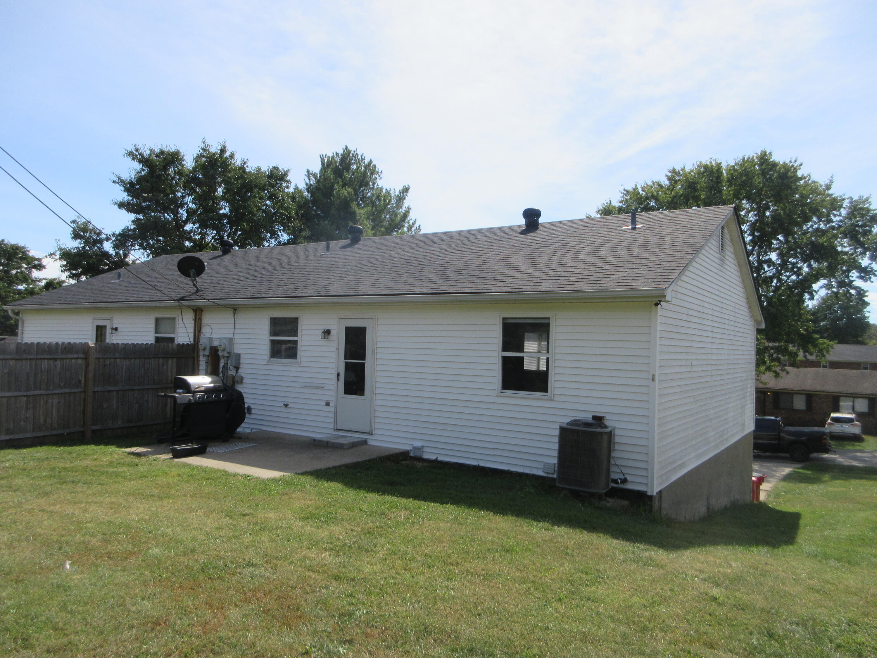 524-526 Shenandoah Drive Property Photo 2