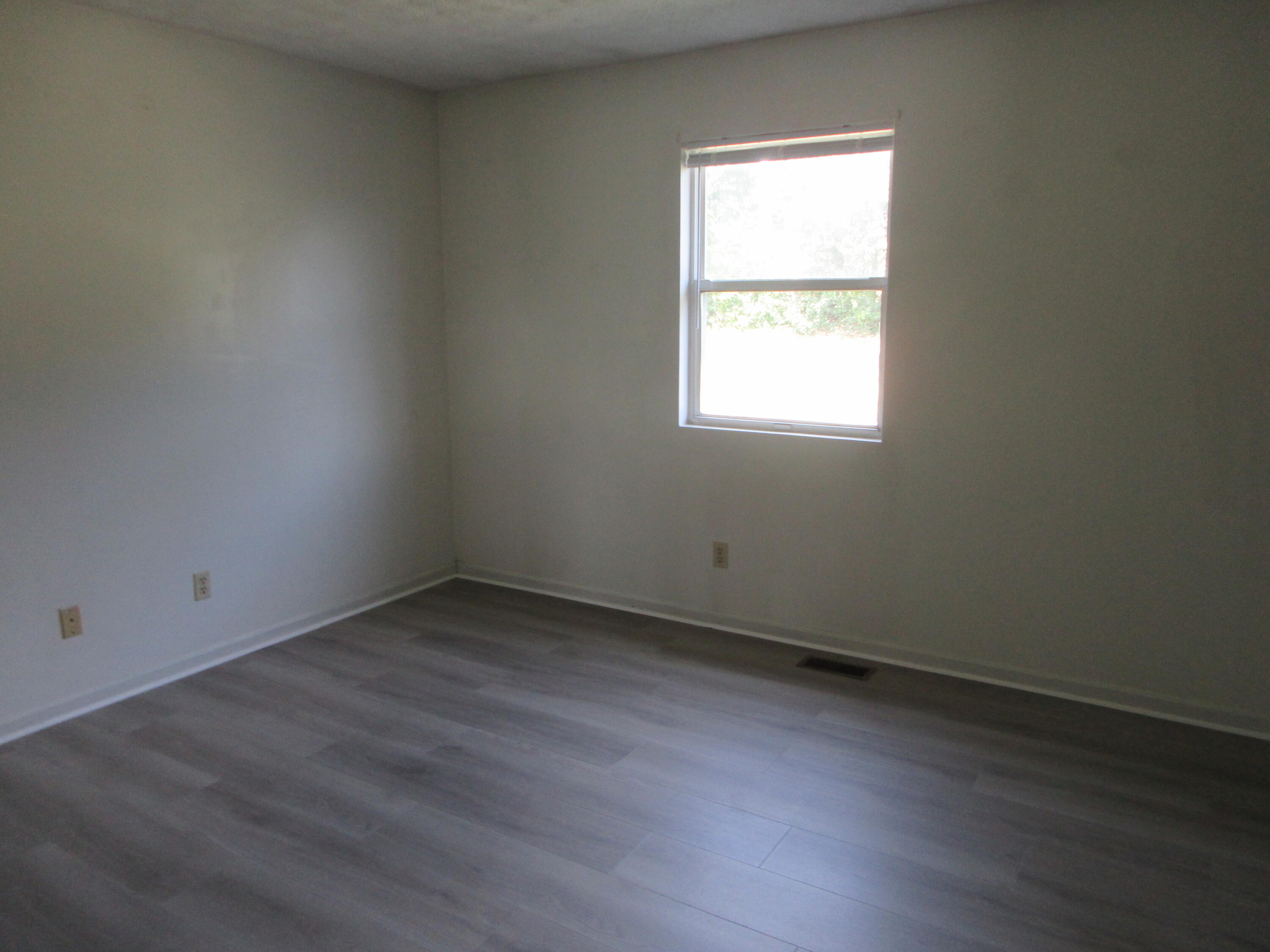 524-526 Shenandoah Drive Property Photo 3