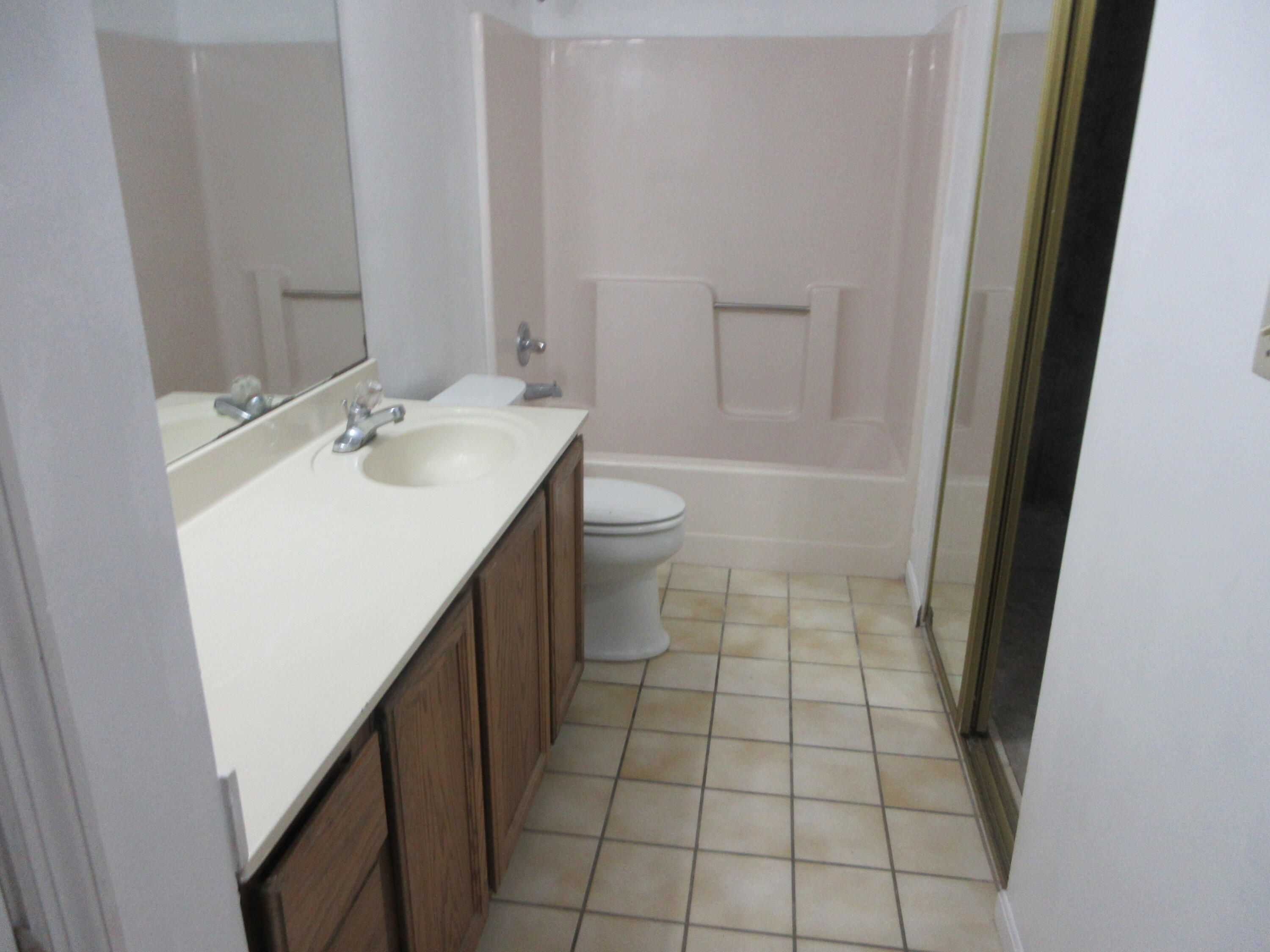524-526 Shenandoah Drive Property Photo 9