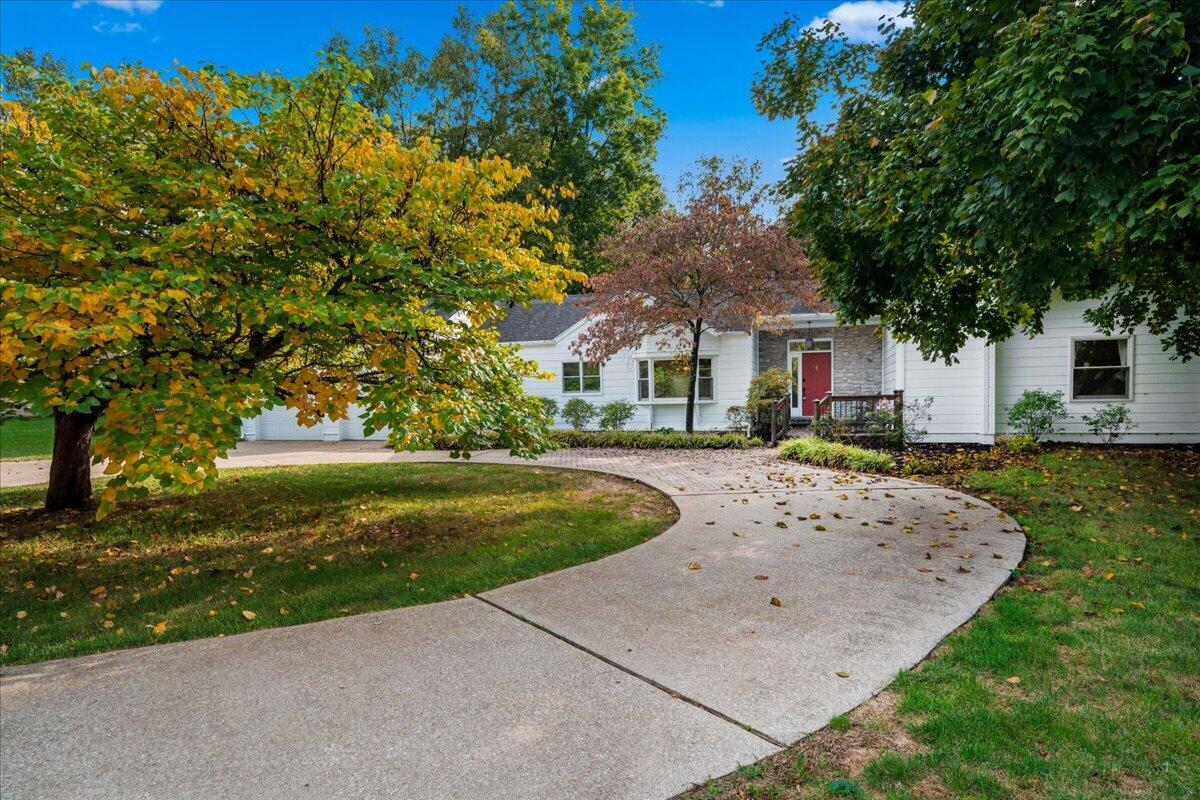 190 Timberlane Court Property Photo 1