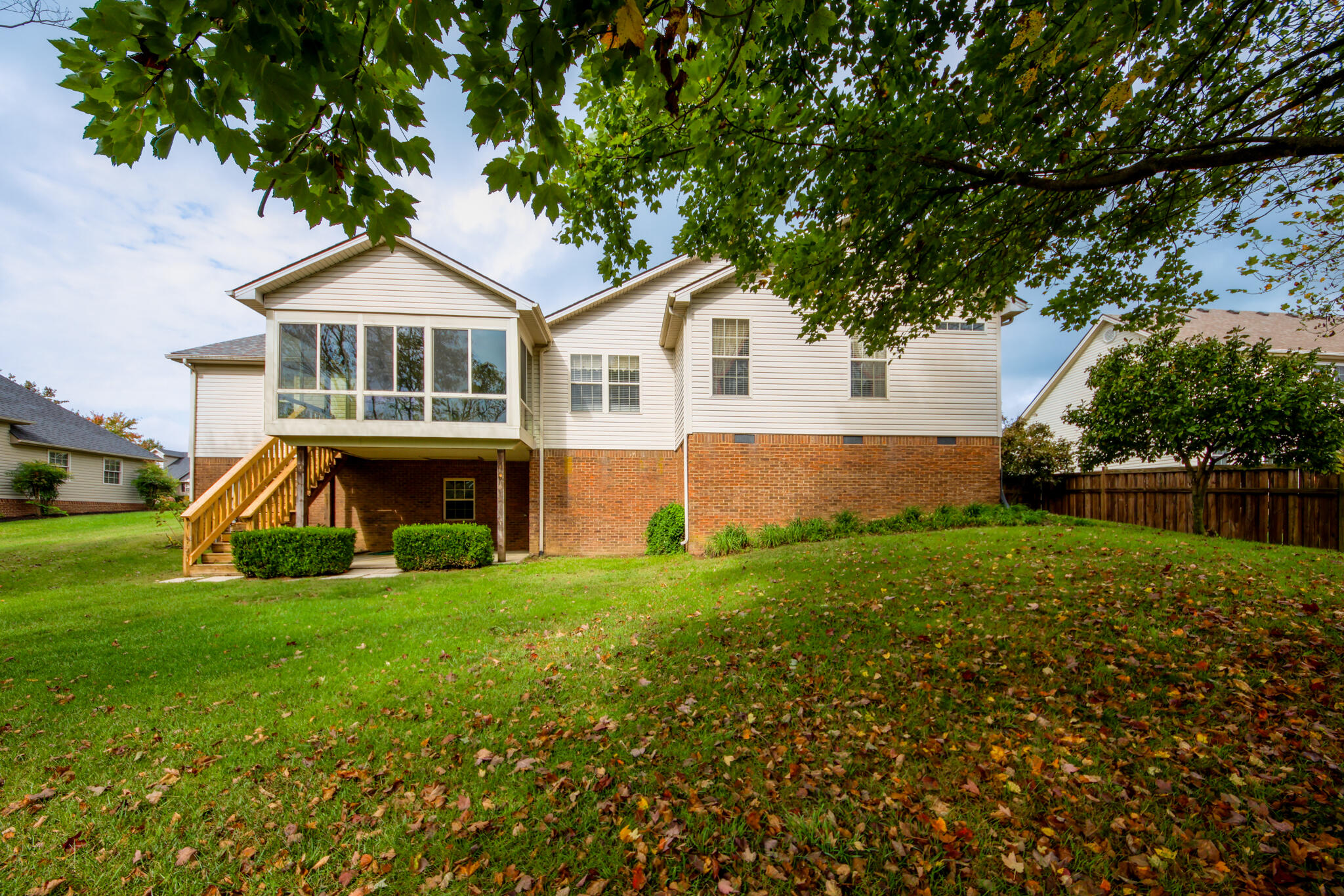 285 Rose Drive Property Photo 3