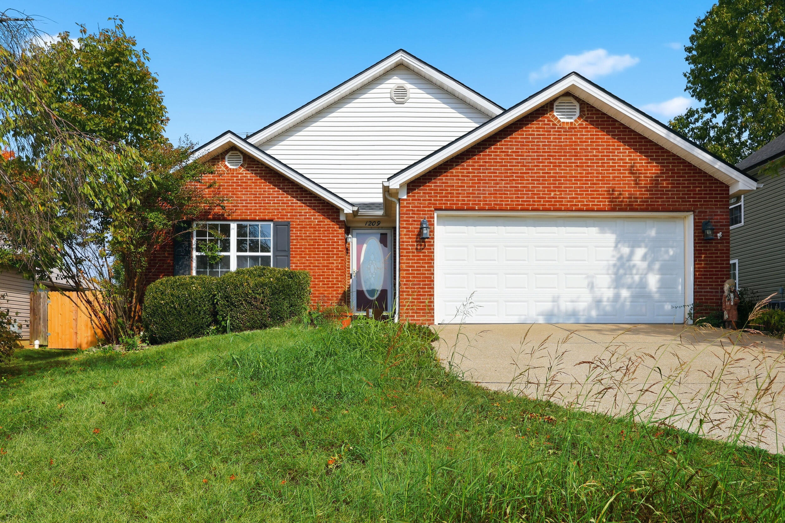 1209 Meadow Glen Drive Property Photo 1