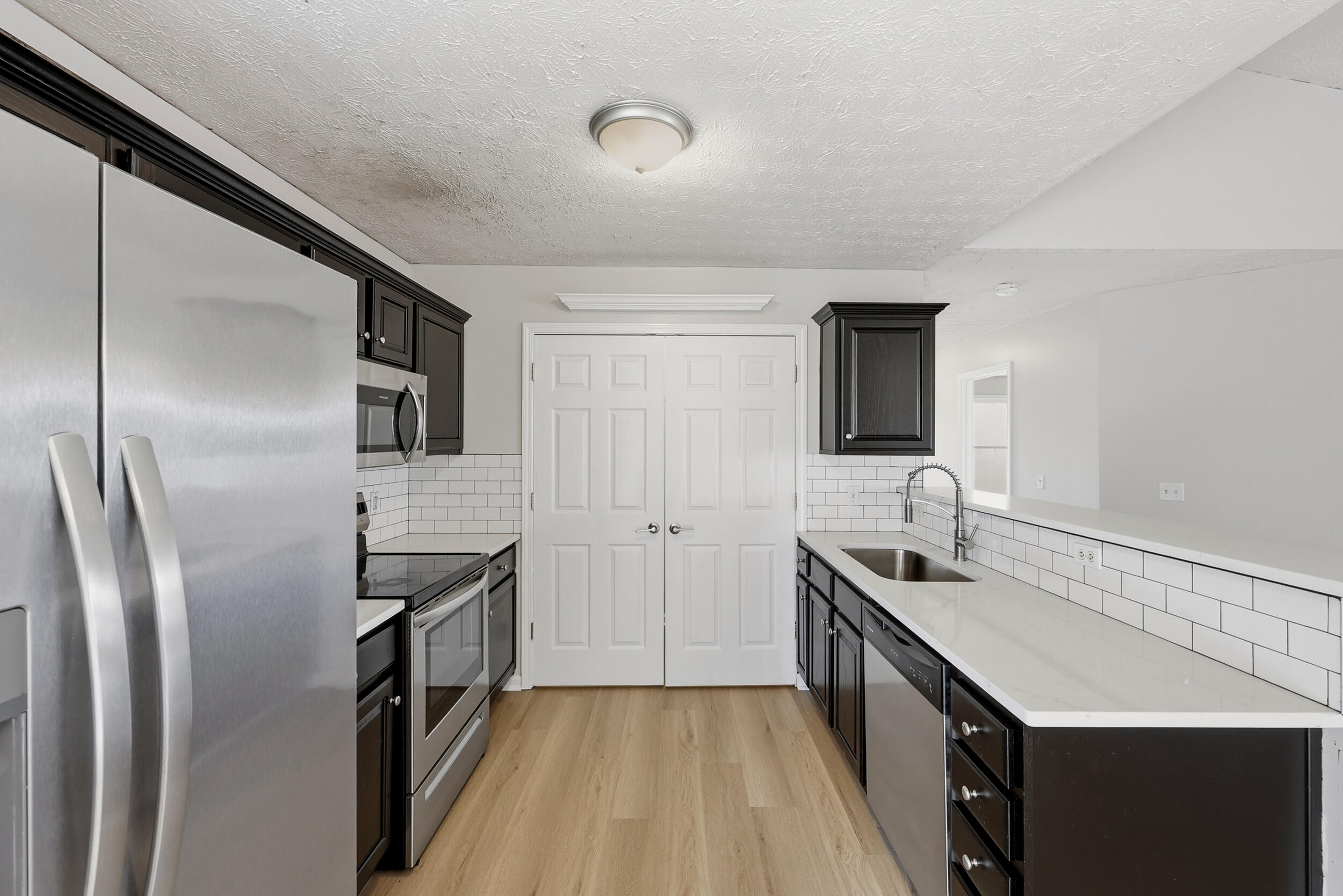 1209 Meadow Glen Drive Property Photo 9