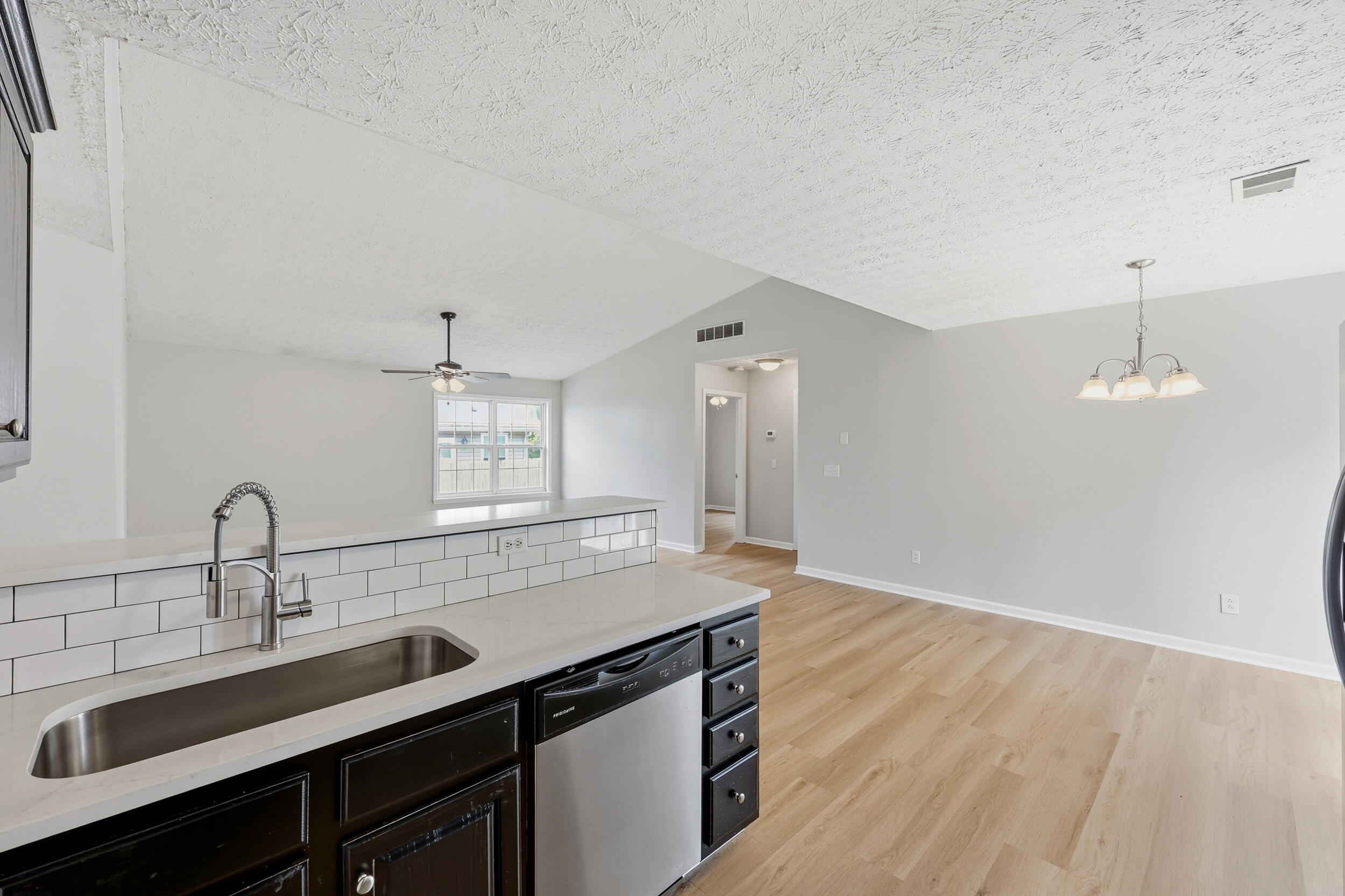 1209 Meadow Glen Drive Property Photo 10