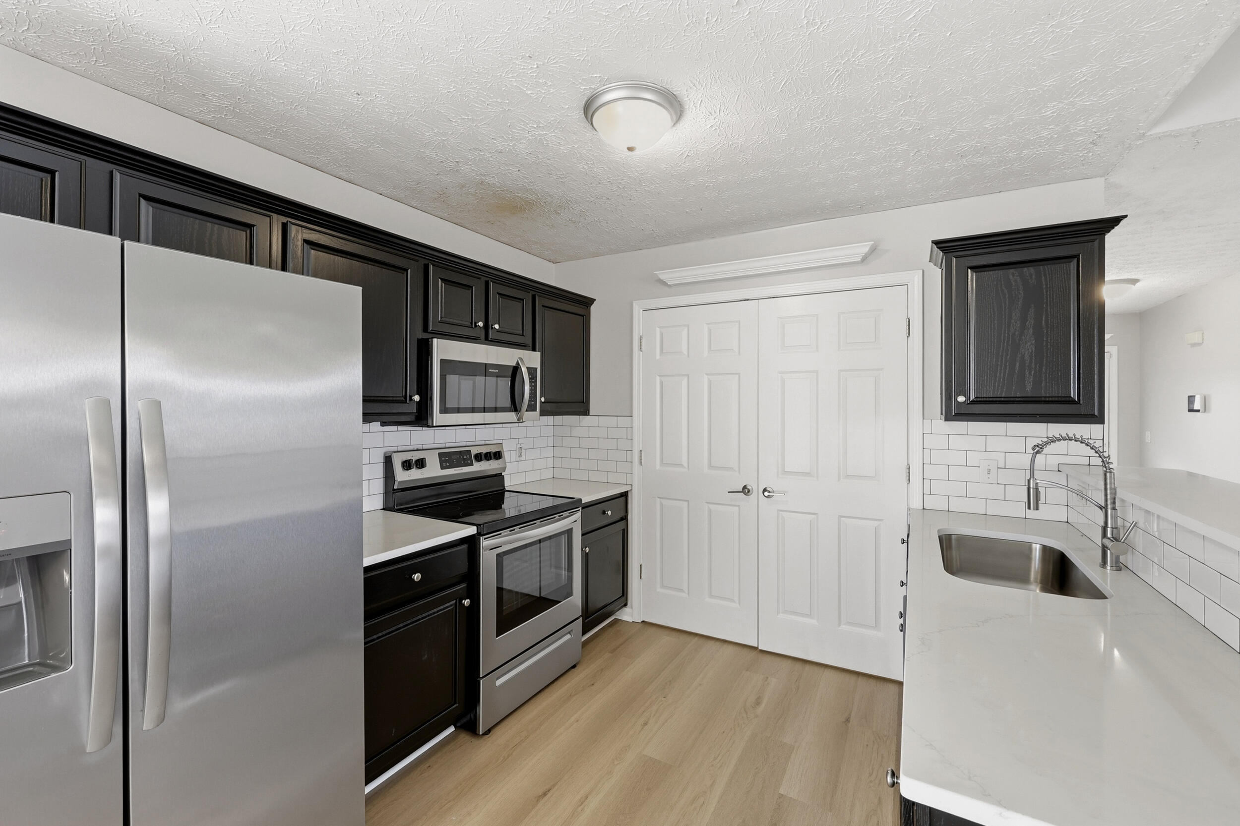 1209 Meadow Glen Drive Property Photo 11