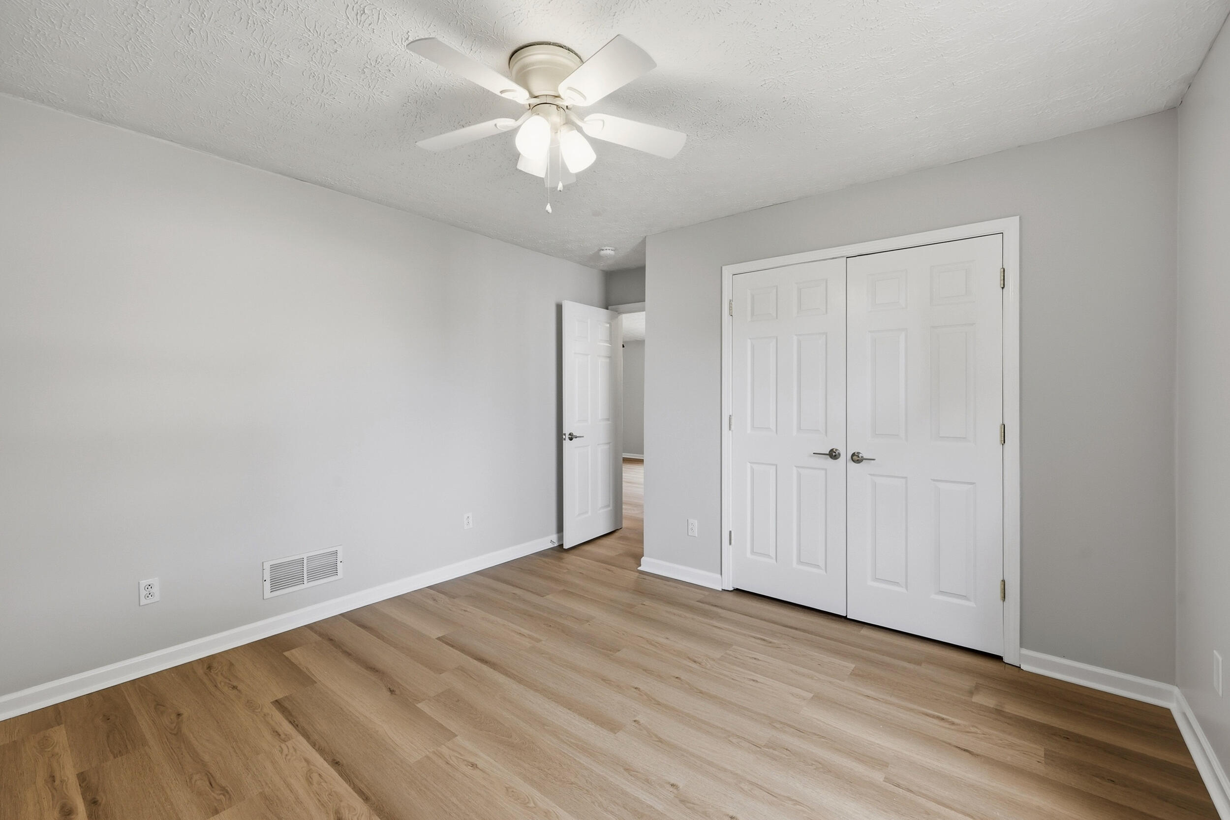 1209 Meadow Glen Drive Property Photo 16