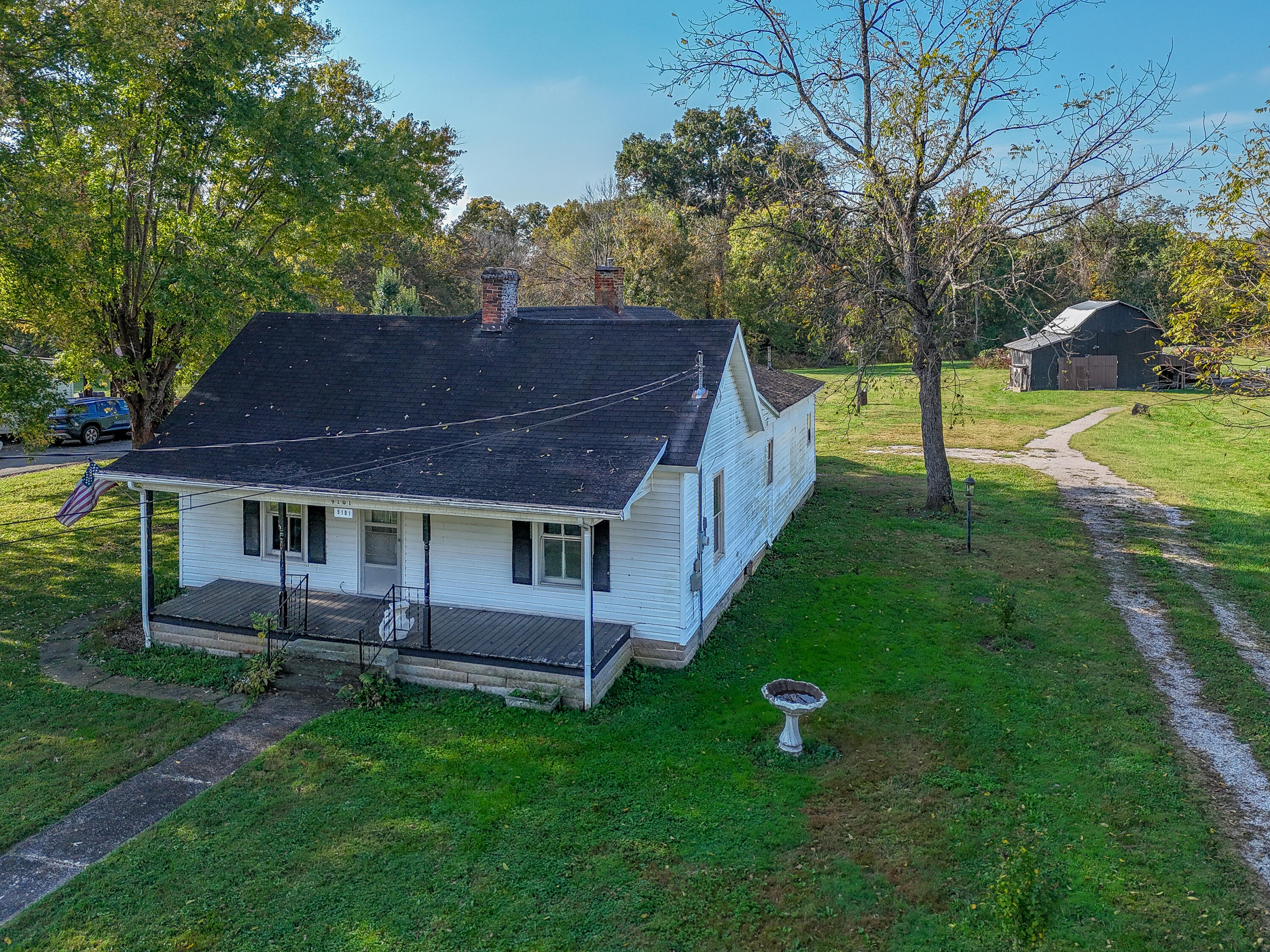 9101 E Highway 60 Property Photo 3