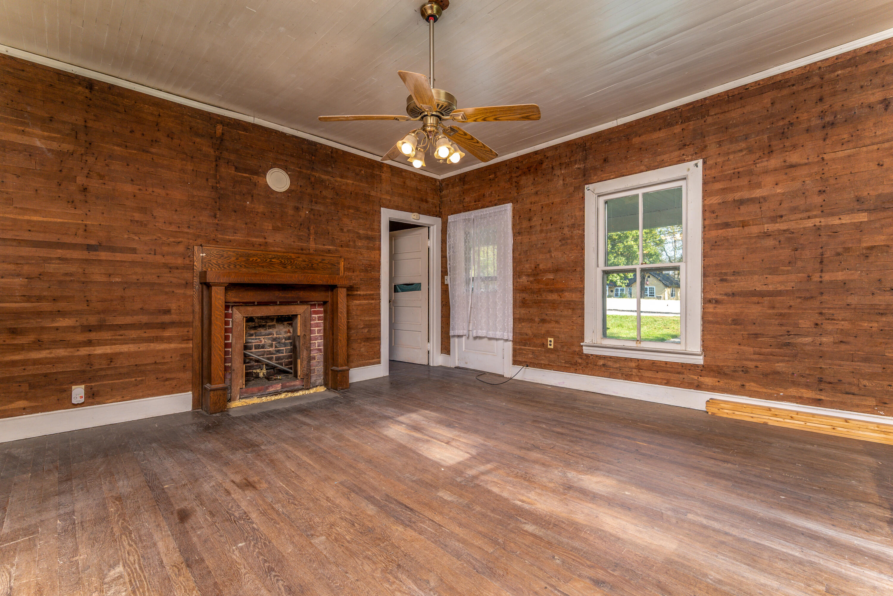 9101 E Highway 60 Property Photo 12