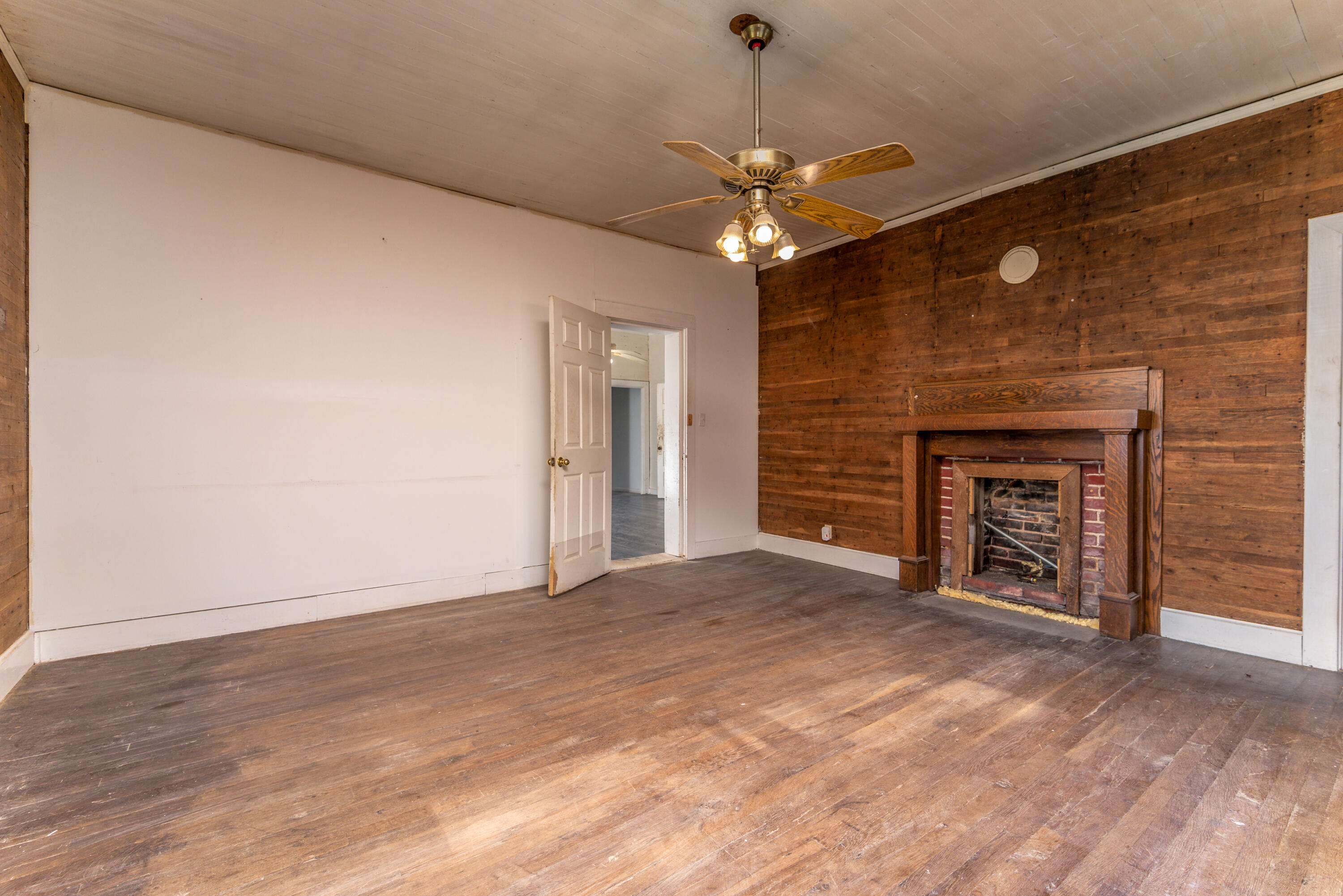 9101 E Highway 60 Property Photo 13