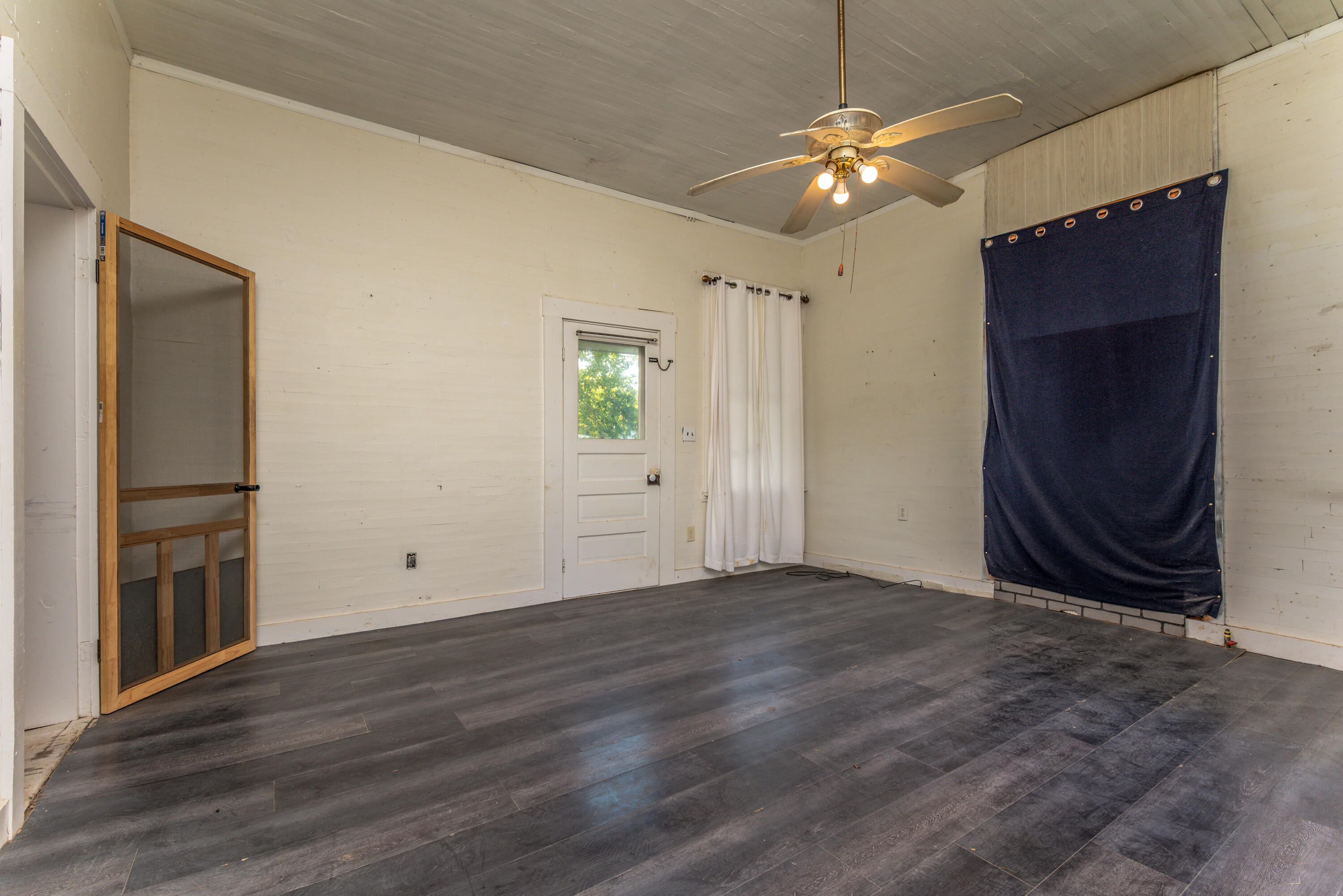 9101 E Highway 60 Property Photo 18