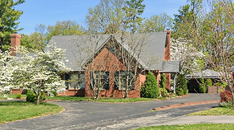 227 Fontaine Circle Property Photo 1