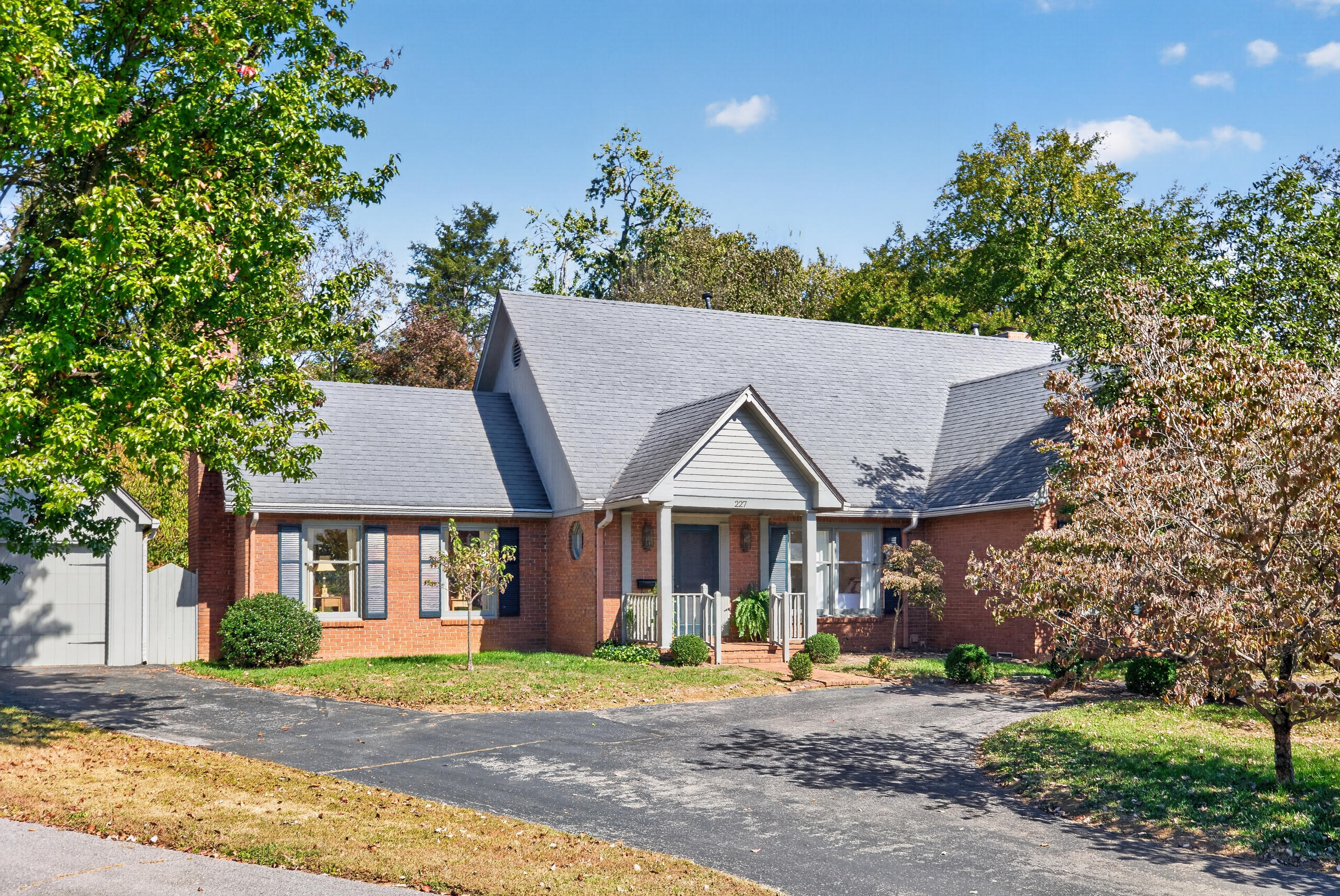 227 Fontaine Circle Property Photo 1