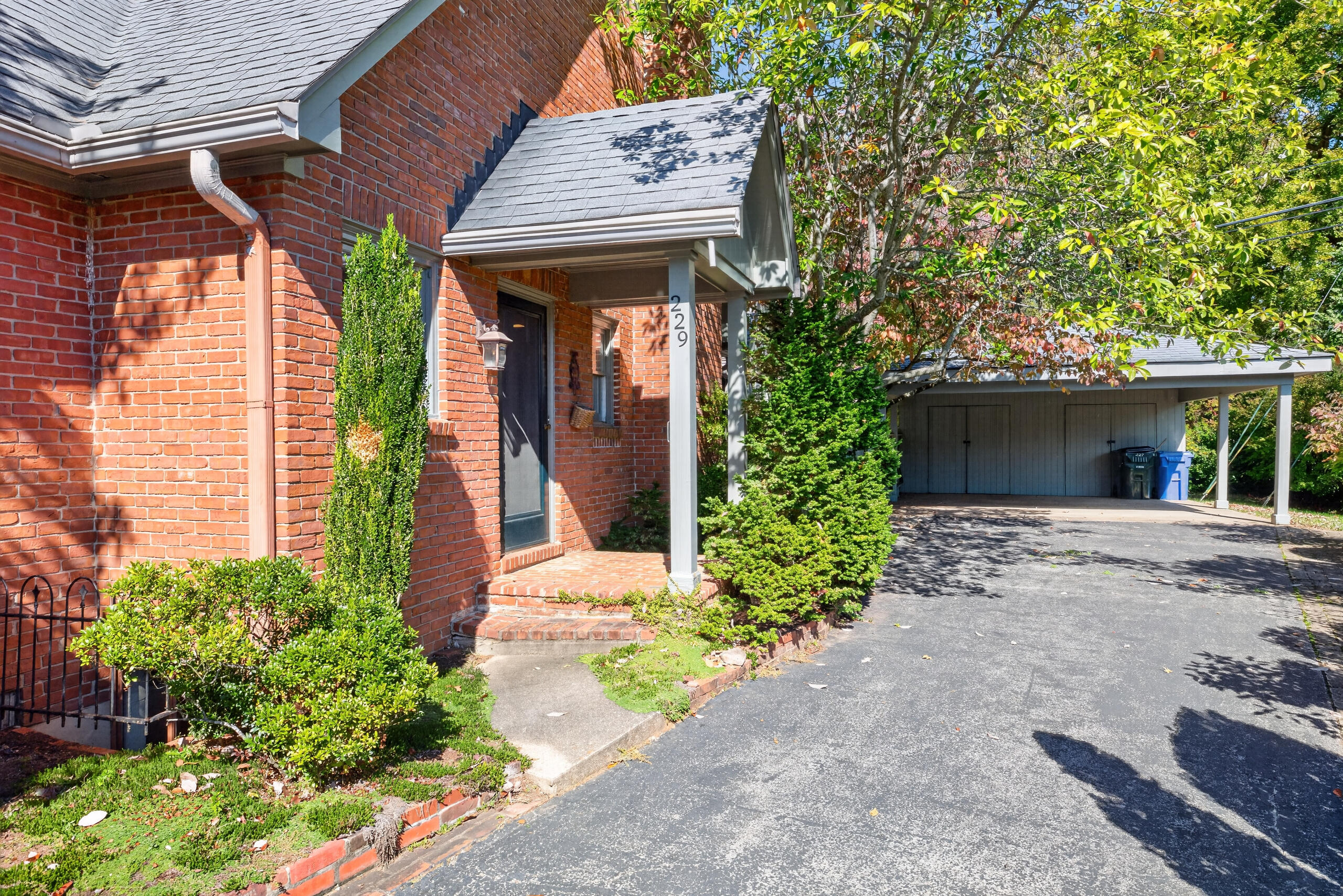 227 Fontaine Circle Property Photo 36