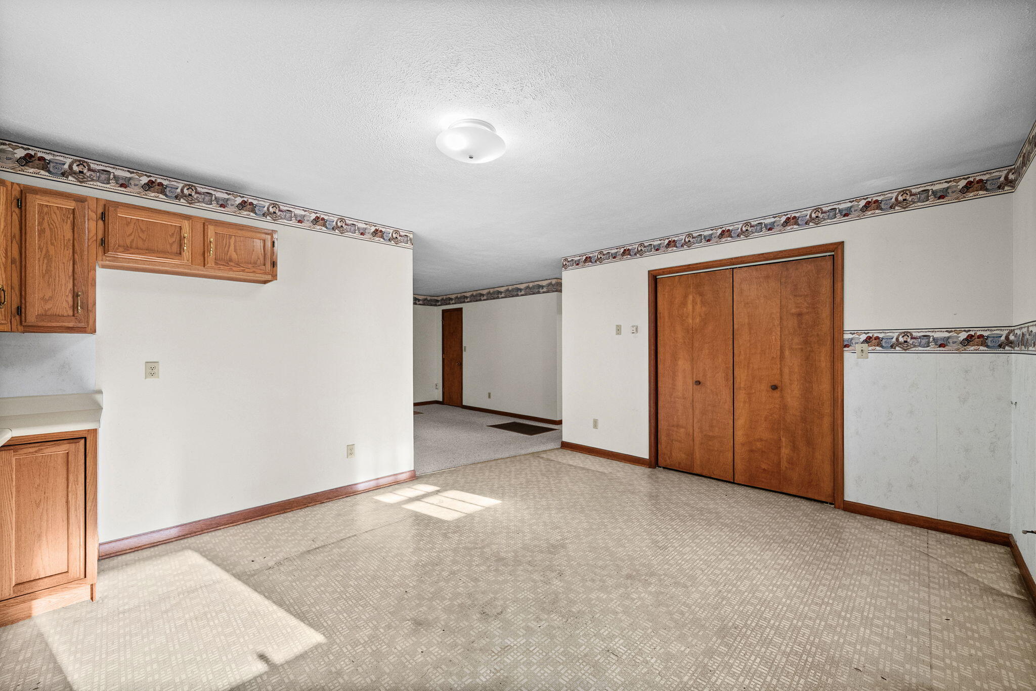 16350 Froghop Road Property Photo 7