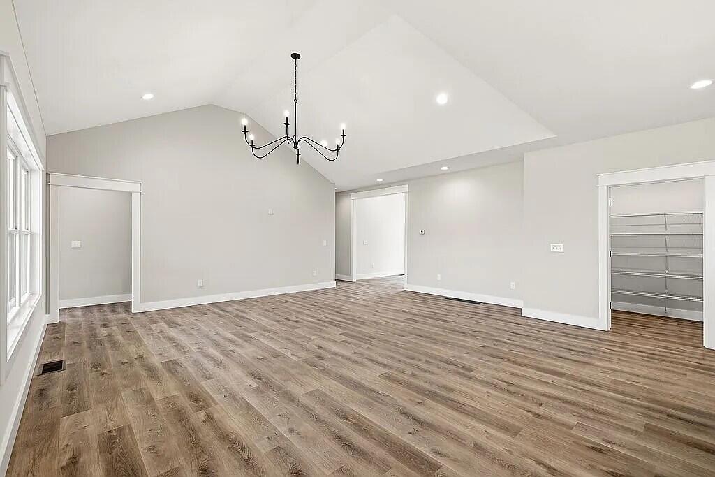 587 Harvest Lane Property Photo 6